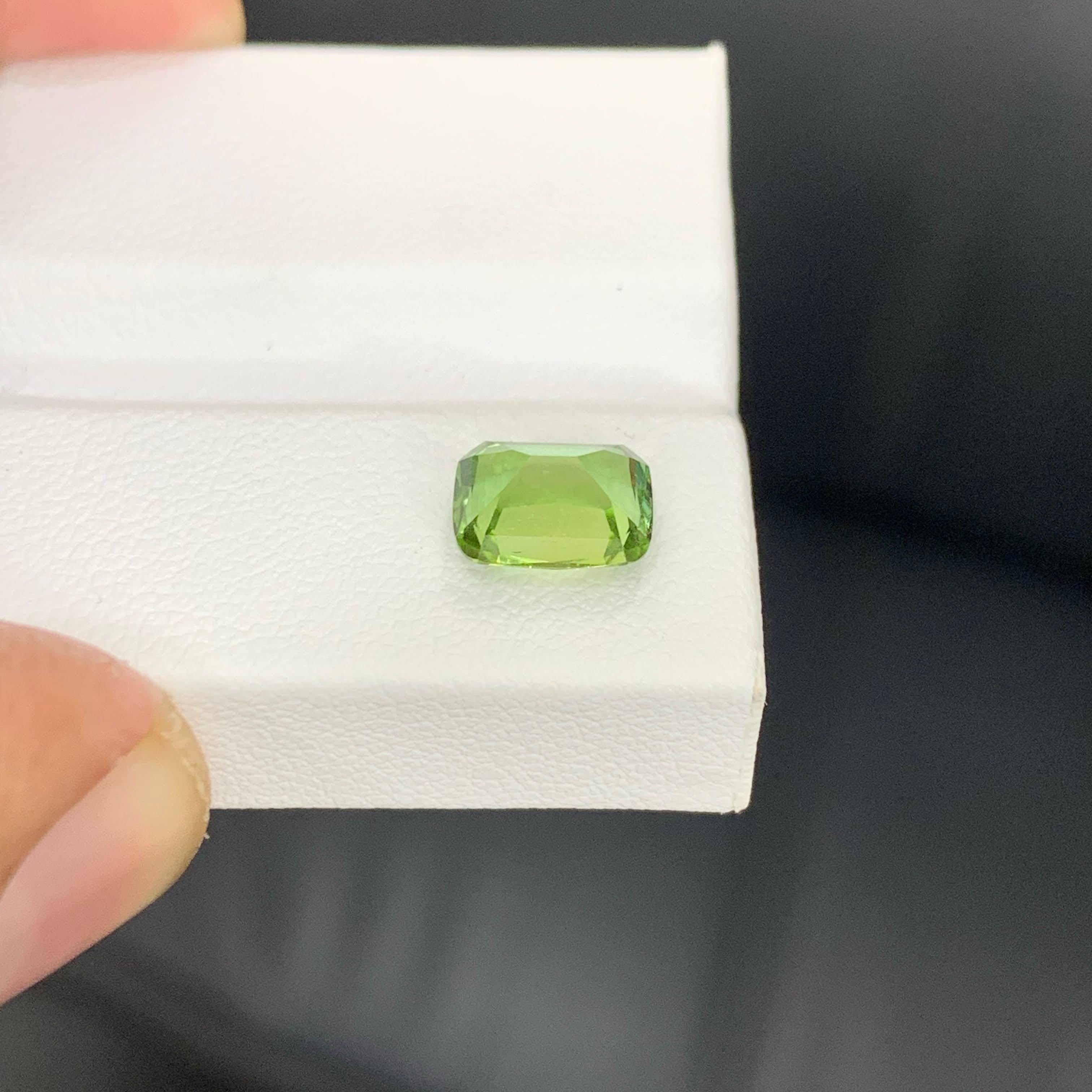 Taille coussin 1.75 Carat Natural Loose Mint Green Tourmaline Cushion Cut Afghan Gemstone (pierre précieuse afghane) en vente