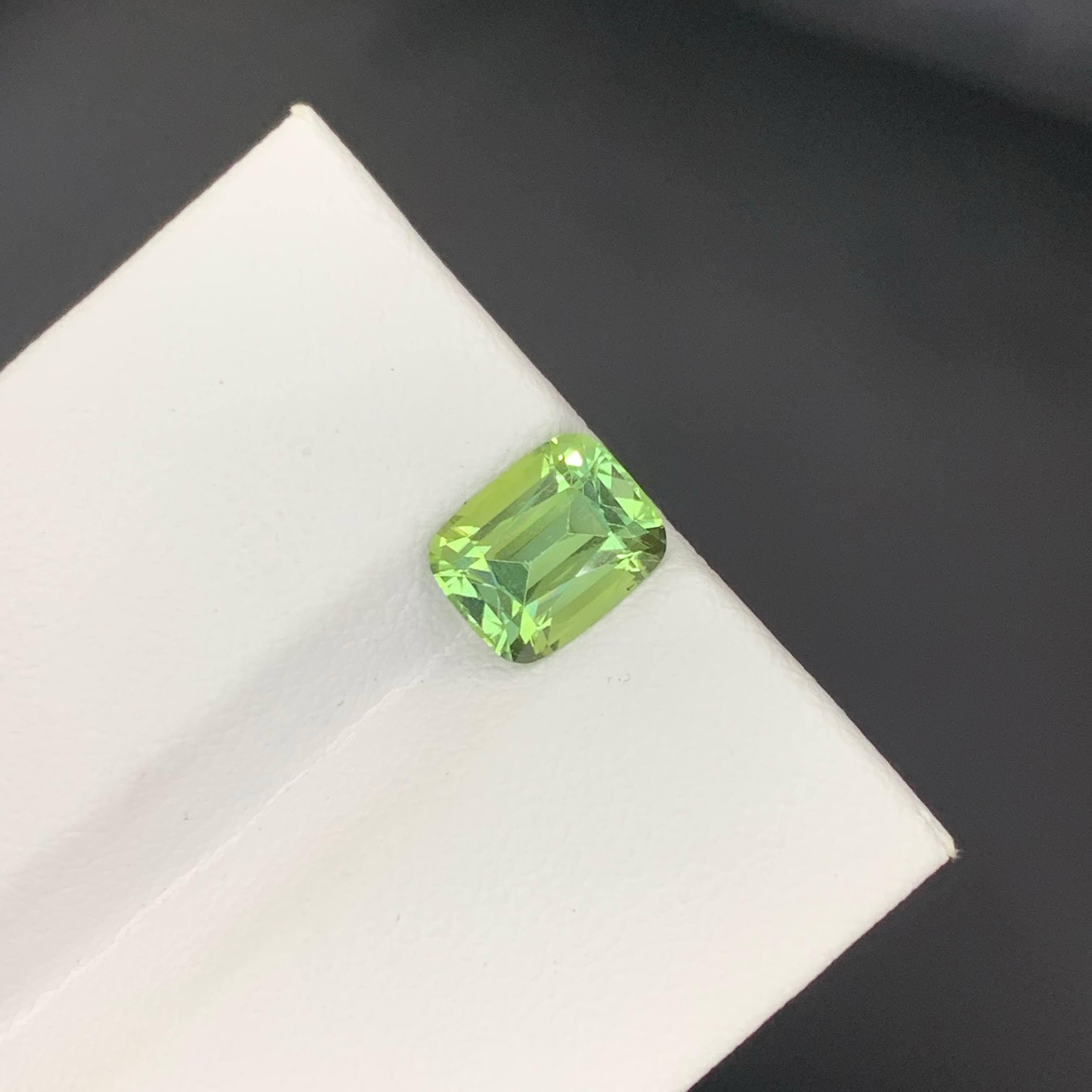 1.75 Carat Natural Loose Mint Green Tourmaline Cushion Cut Afghan Gemstone (pierre précieuse afghane) Neuf - En vente à Bangkok, TH