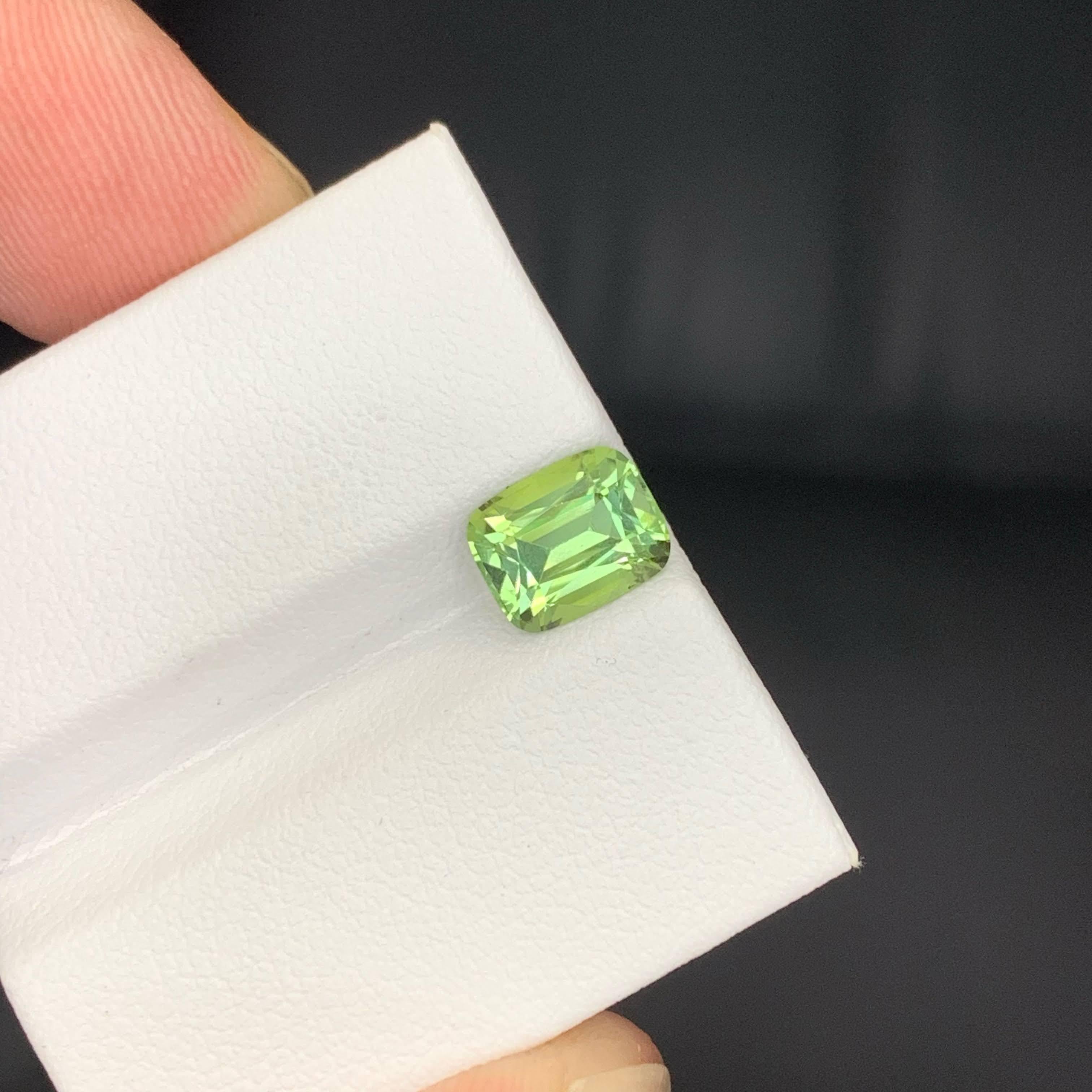 1.75 Carat Natural Loose Mint Green Tourmaline Cushion Cut Afghan Gemstone (pierre précieuse afghane) en vente 2