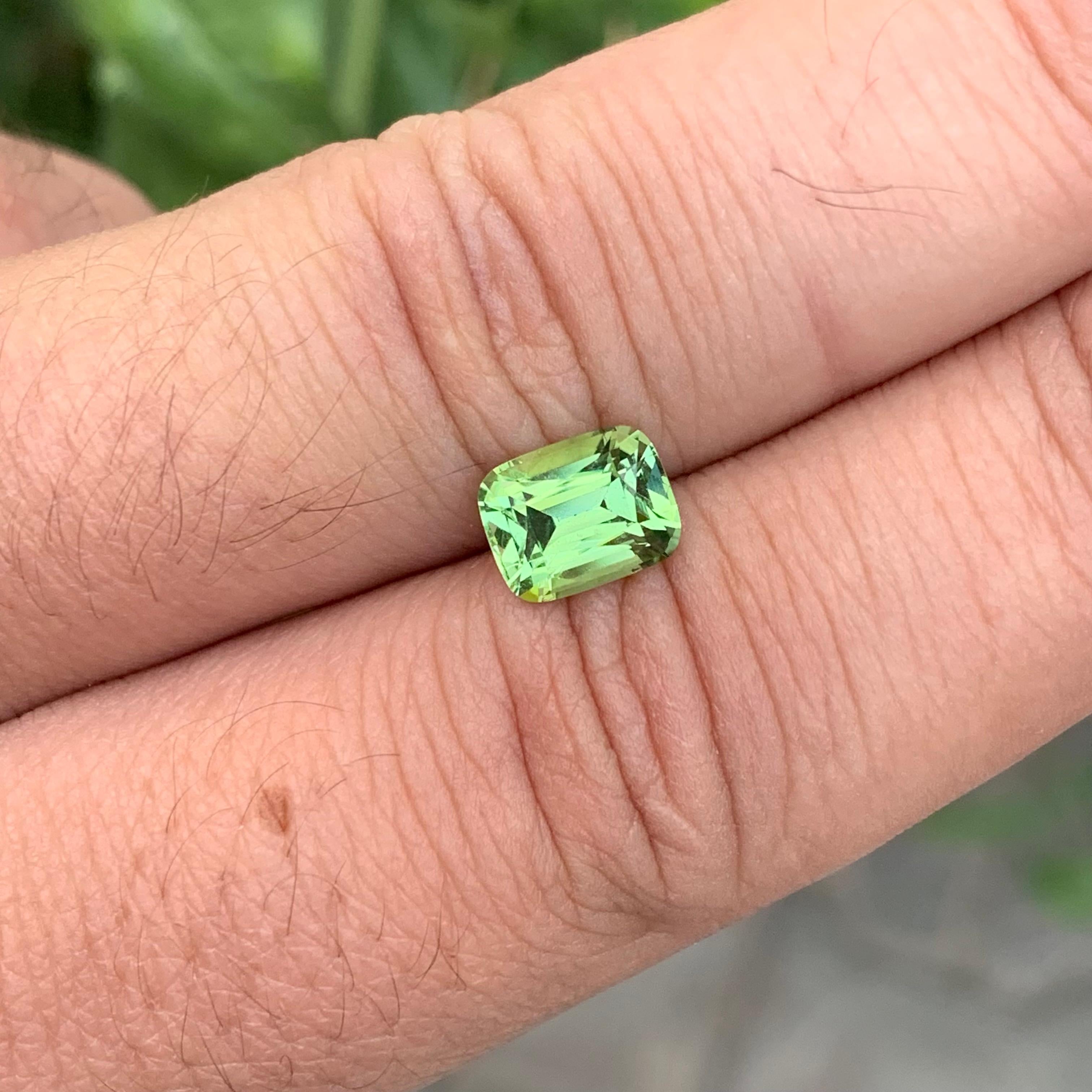 1.75 Carati di tormalina verde menta naturale sfusa a forma di cuscino in vendita 5