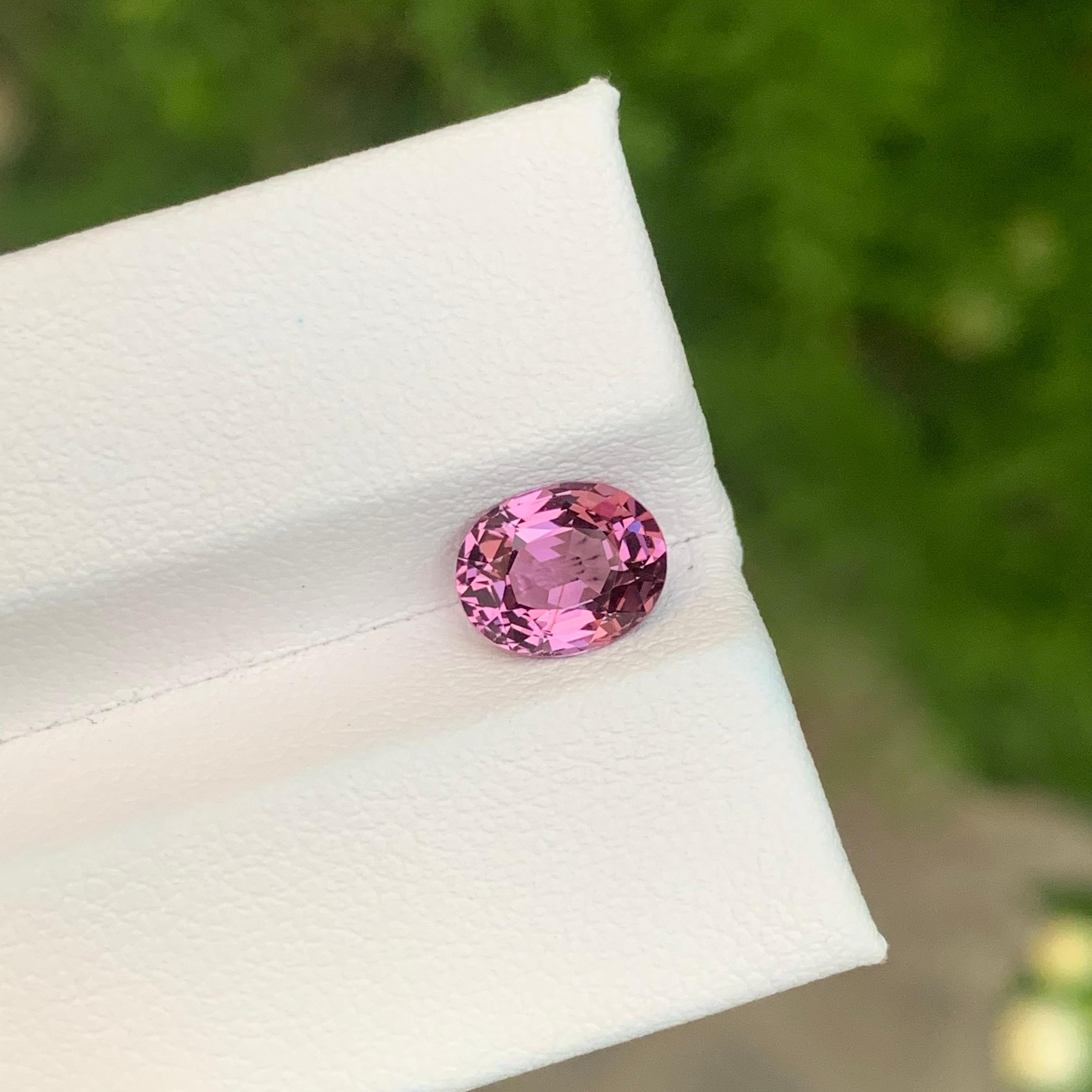 1,75 Karat Natürlicher loser rosa Spinell aus Tansanias Mine Afrika im Zustand „Neu“ im Angebot in Peshawar, PK