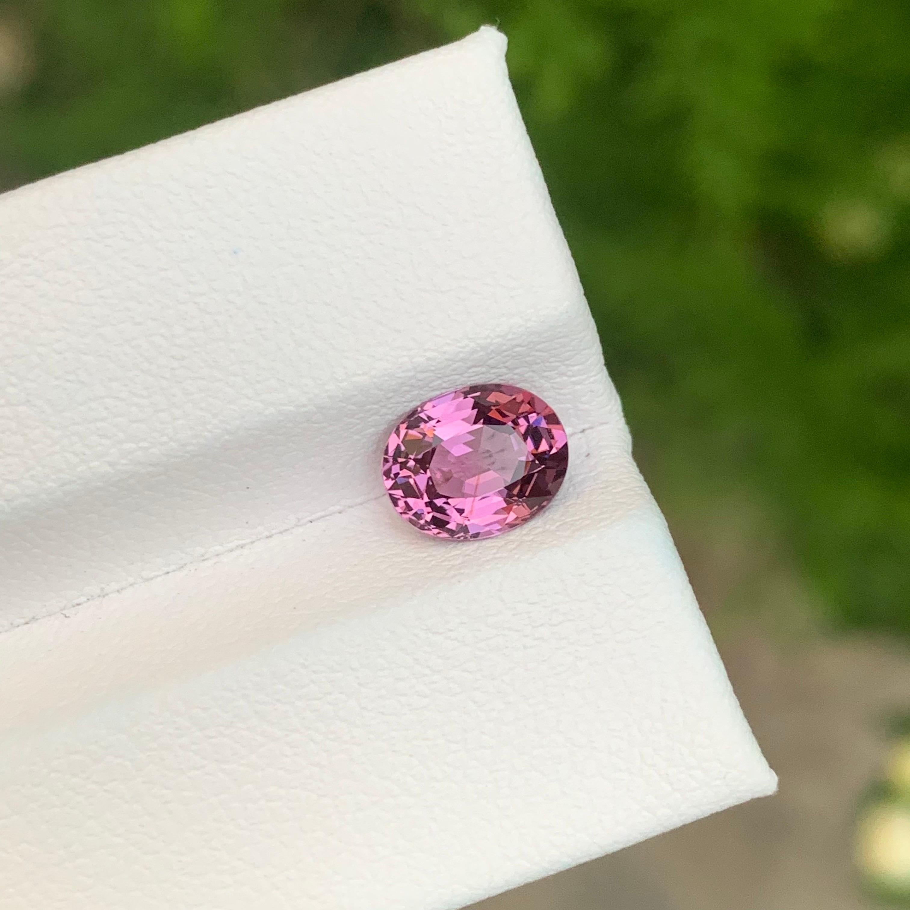1,75 Karat Natürlicher loser rosa Spinell aus Tansanias Mine Afrika für Damen oder Herren im Angebot