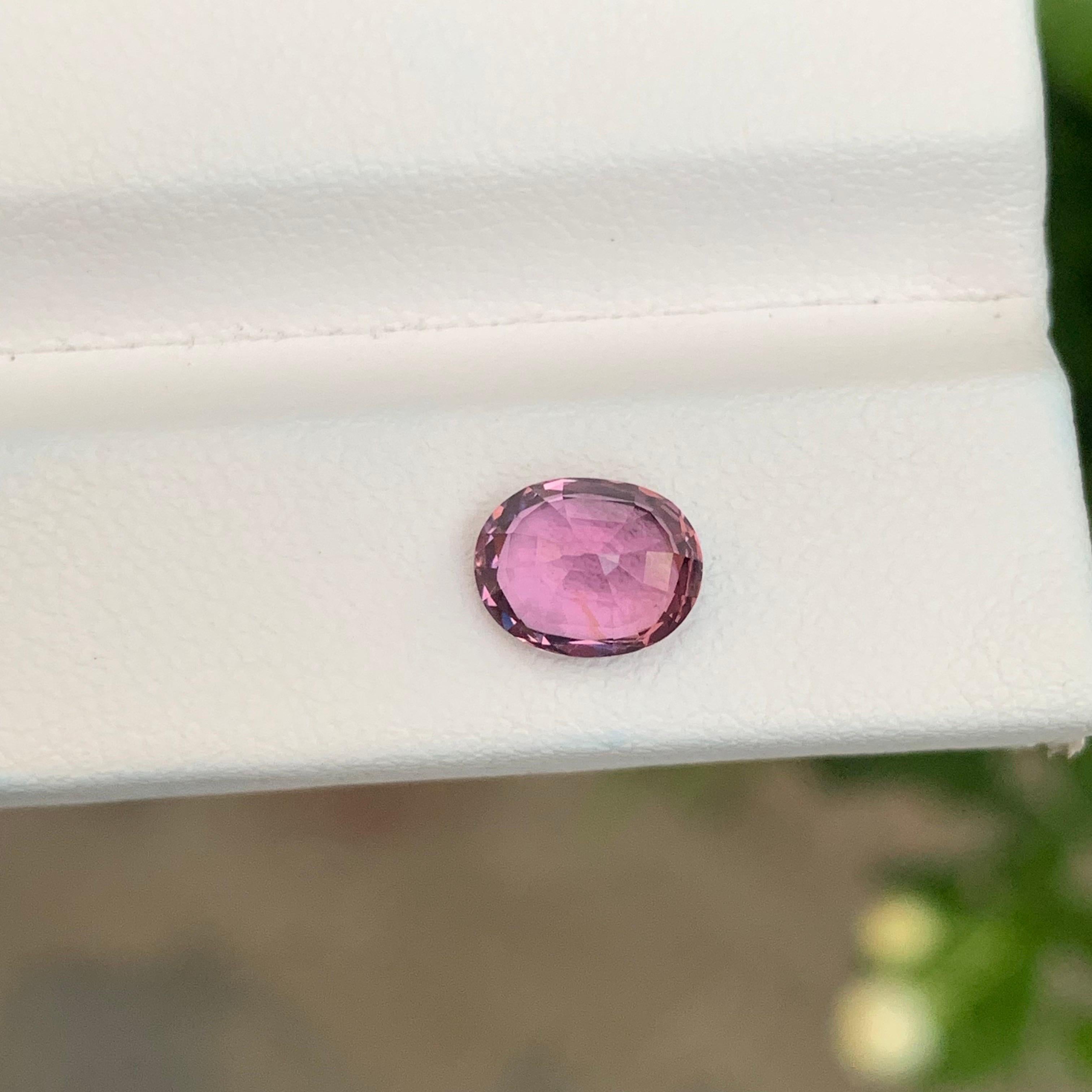 1,75 Karat Natürlicher loser rosa Spinell aus Tansanias Mine Afrika im Angebot 3
