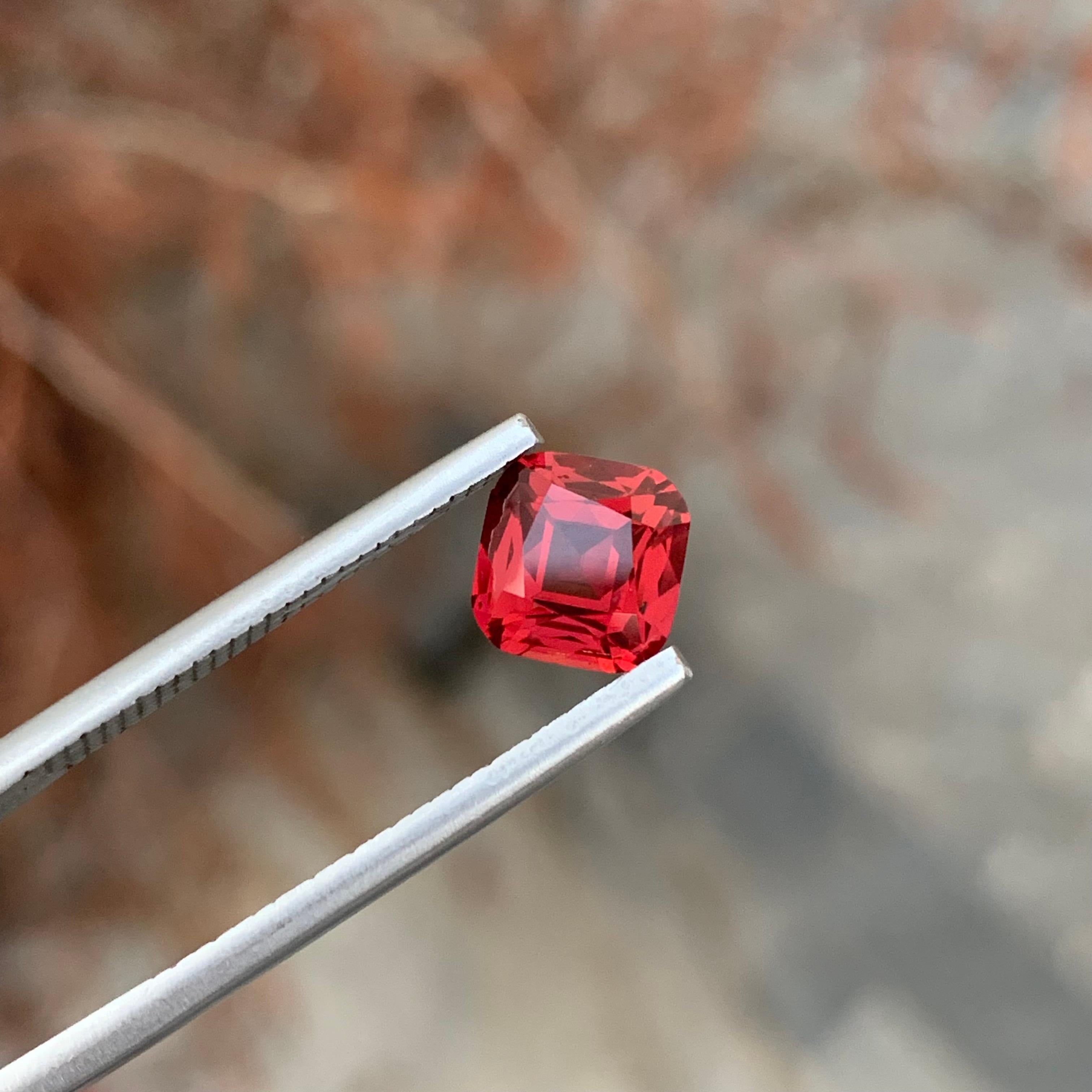 Grenat rhodolite en vrac

Poids : 1,75 carats
Dimension : 7 x 6,8 x 4,1 mm
Couleur : Rouge
Origine : Afrique
Traitement : Non
Forme : Coussin 

Le grenat rhodolite, une pierre précieuse célèbre pour ses teintes rouge-pourpre enchanteresses, occupe