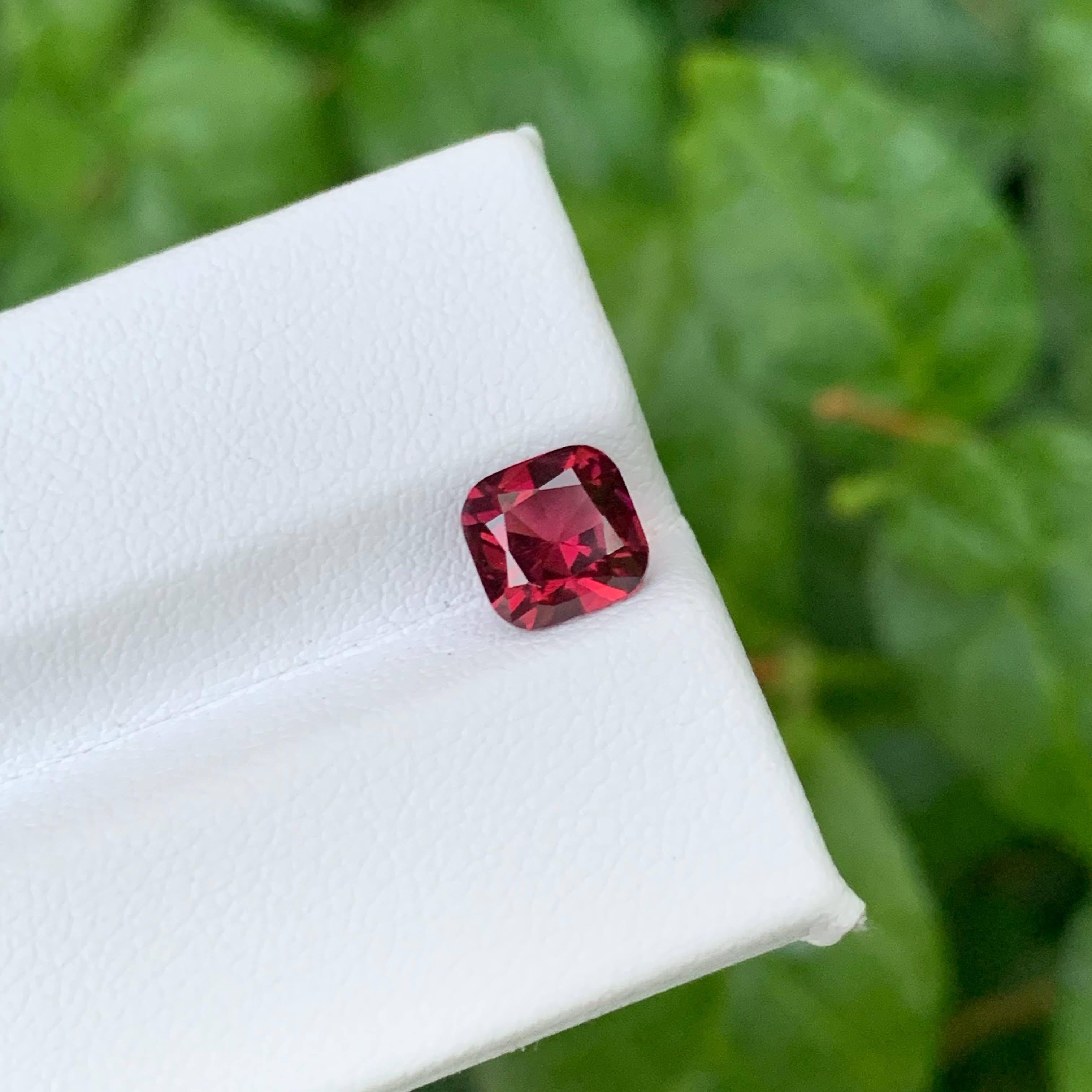 1,75 carati di granato rosso sfuso Nature Fancy Cushion Cut Gemma africana in vendita 4