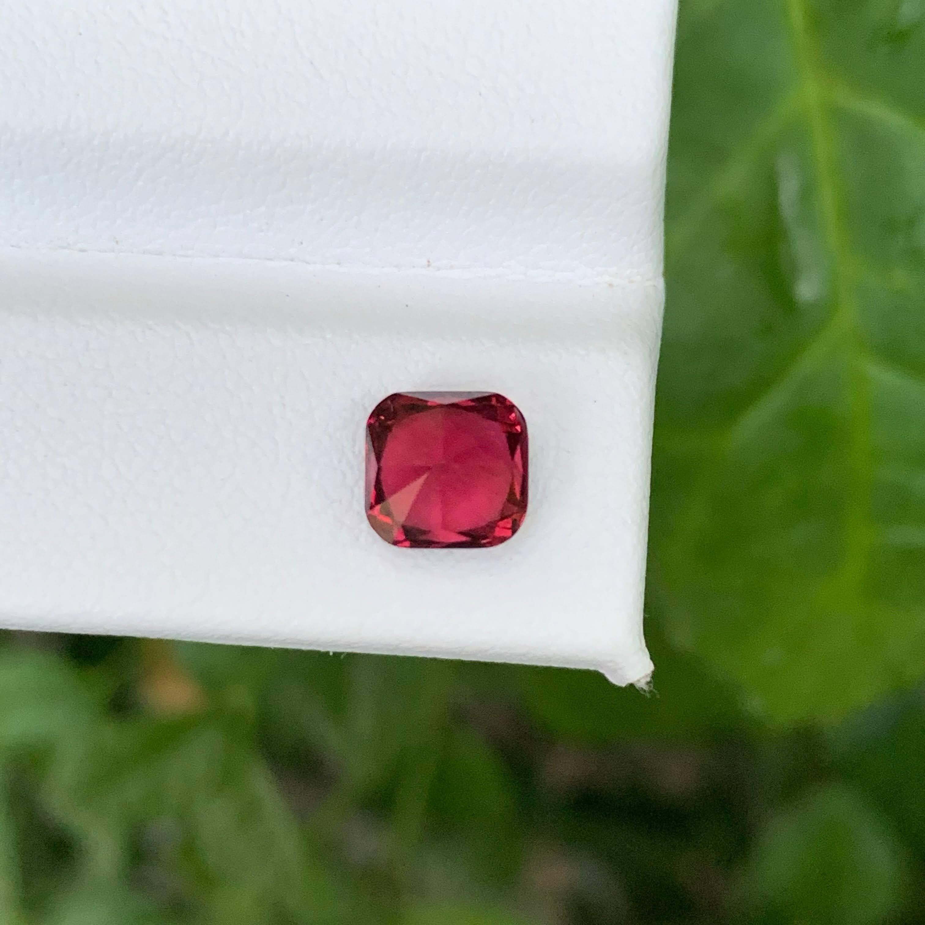 1,75 carati di granato rosso sfuso Nature Fancy Cushion Cut Gemma africana in vendita 3
