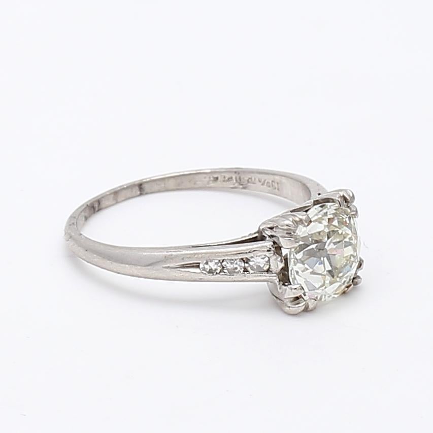 1.75 Carat Old European Cut K VS2 Diamond Platinum Engagement Ring In Good Condition For Sale In New York, NY