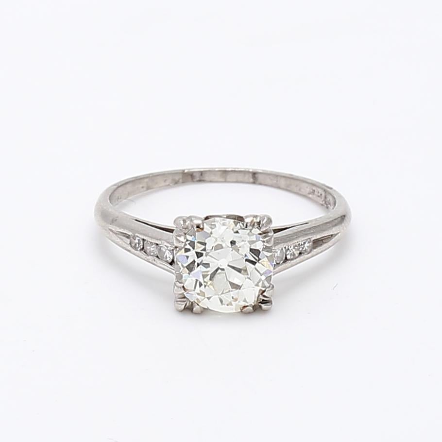 1.75 Carat Old European Cut K VS2 Diamond Platinum Engagement Ring For Sale 4