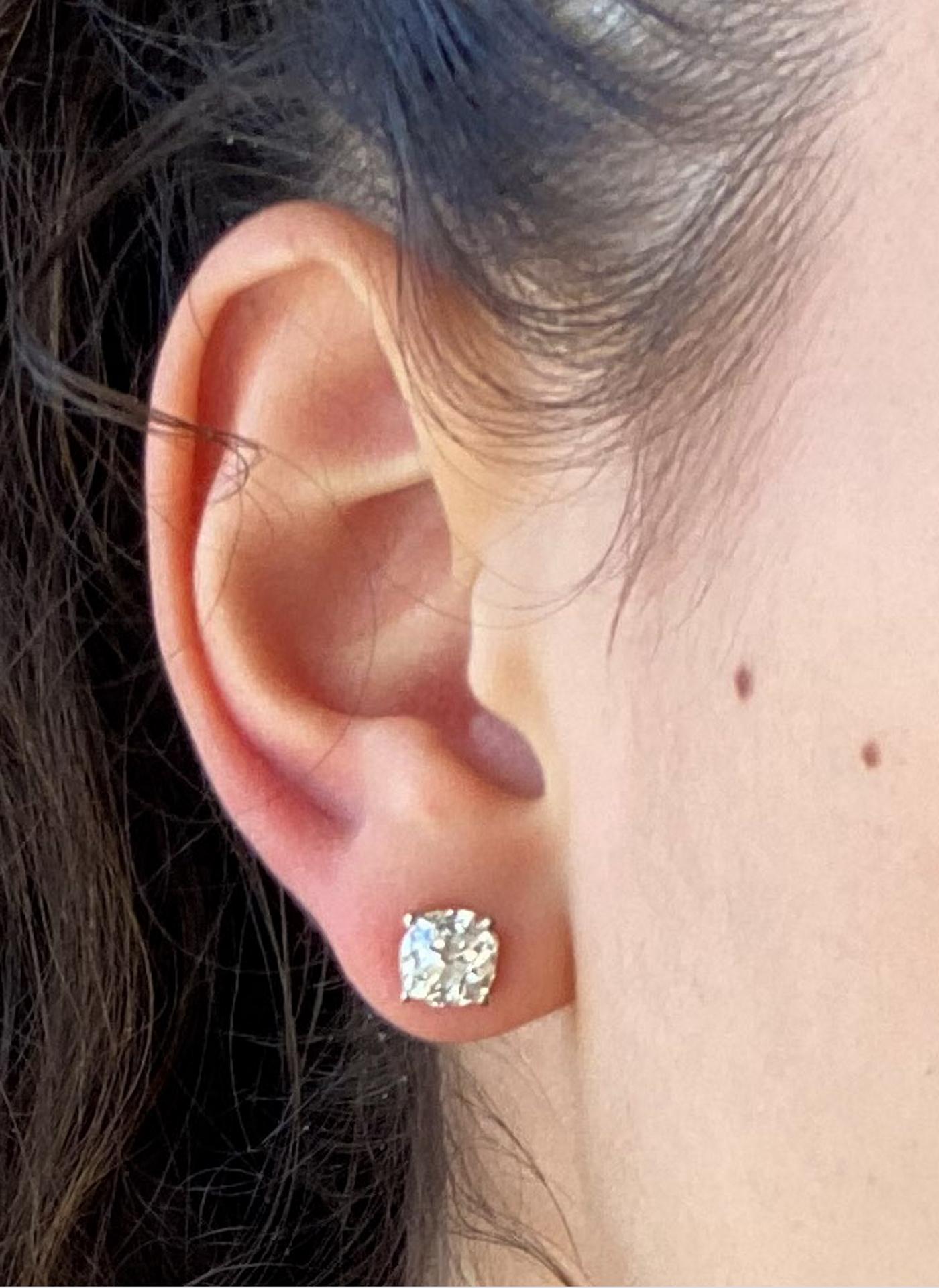 cushion cut diamond stud earrings