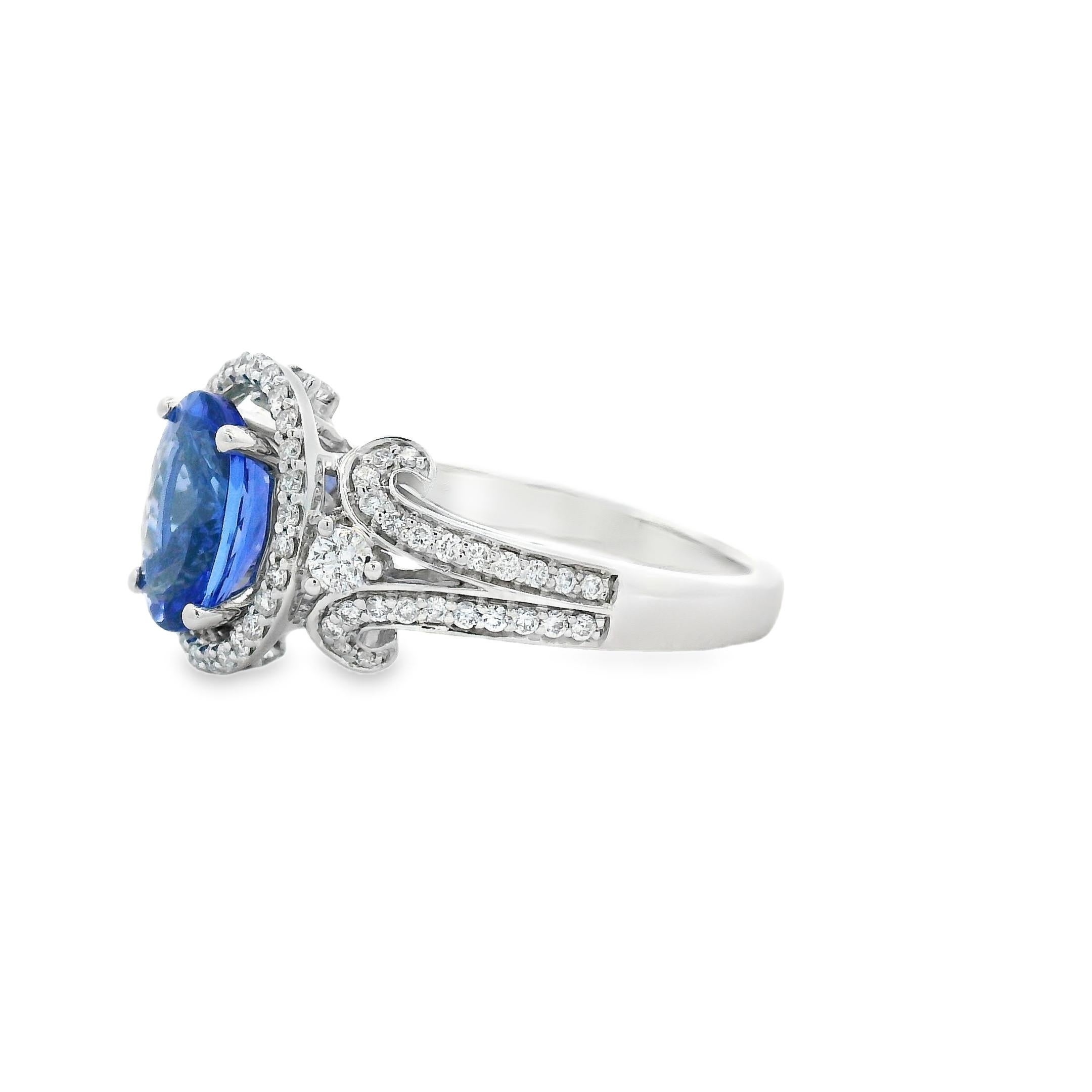 1,75 Karat Oval Tansanit und Diamant Halo Ring in 14K Weißgold Größe 7 (Zeitgenössisch) im Angebot