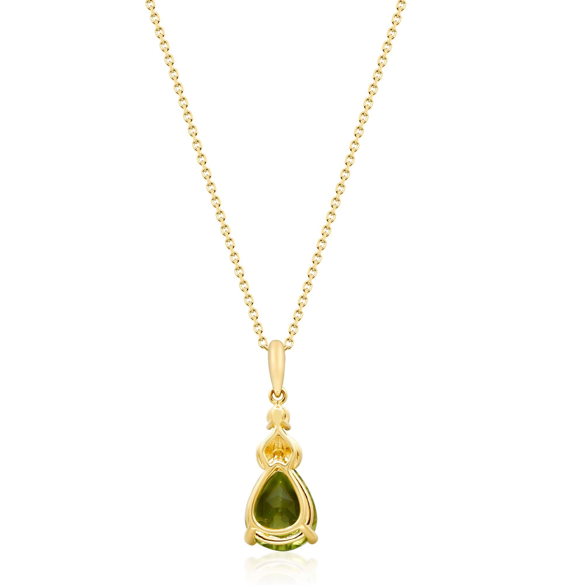Pear Cut 1.75 Carat Pear-Cut Peridot with Diamond Accents 10K Yellow Gold Pendant For Sale