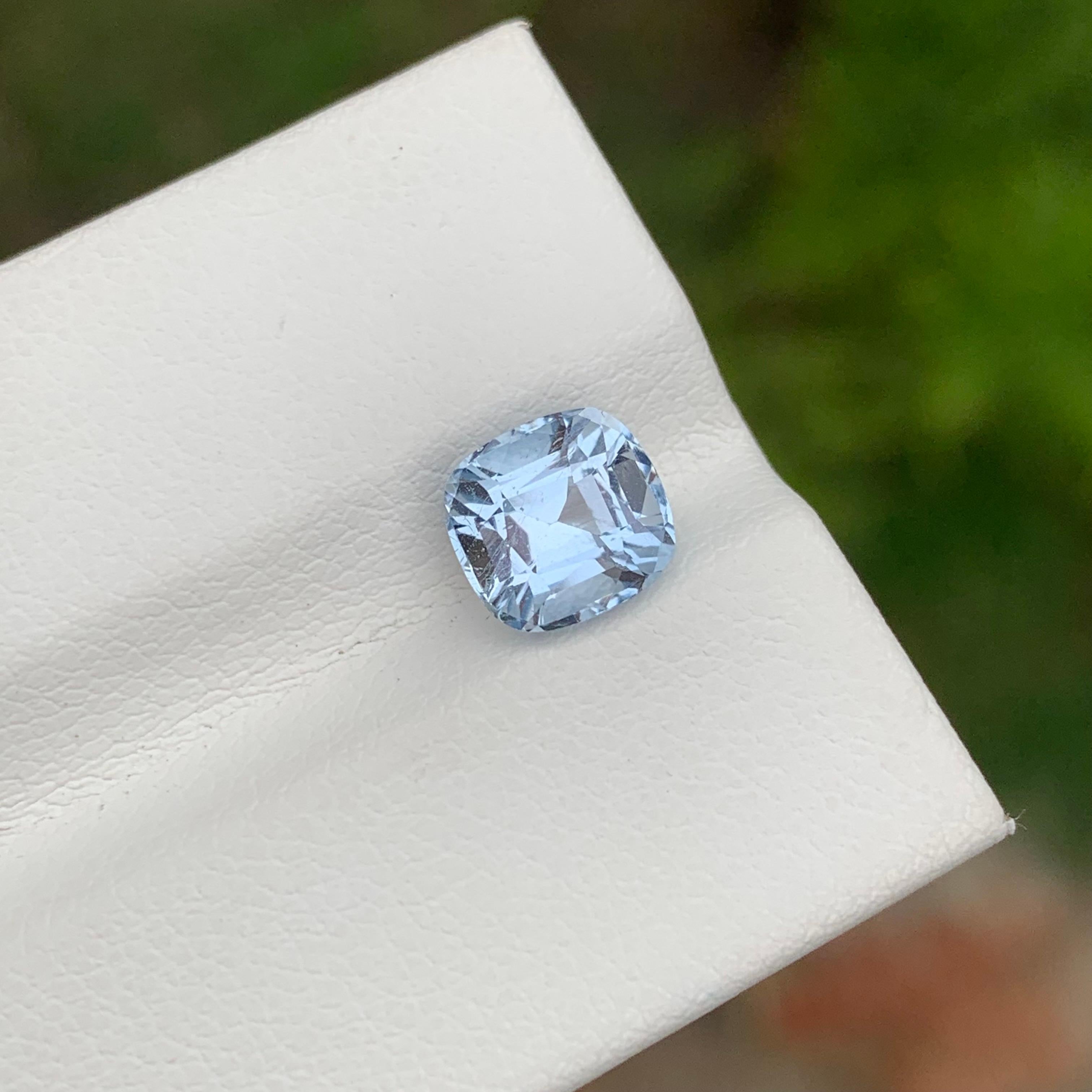 1,75 Karat Hübscher loser Goshenit Kissenform Edelstein aus der Erde Mine (Arts and Crafts) im Angebot