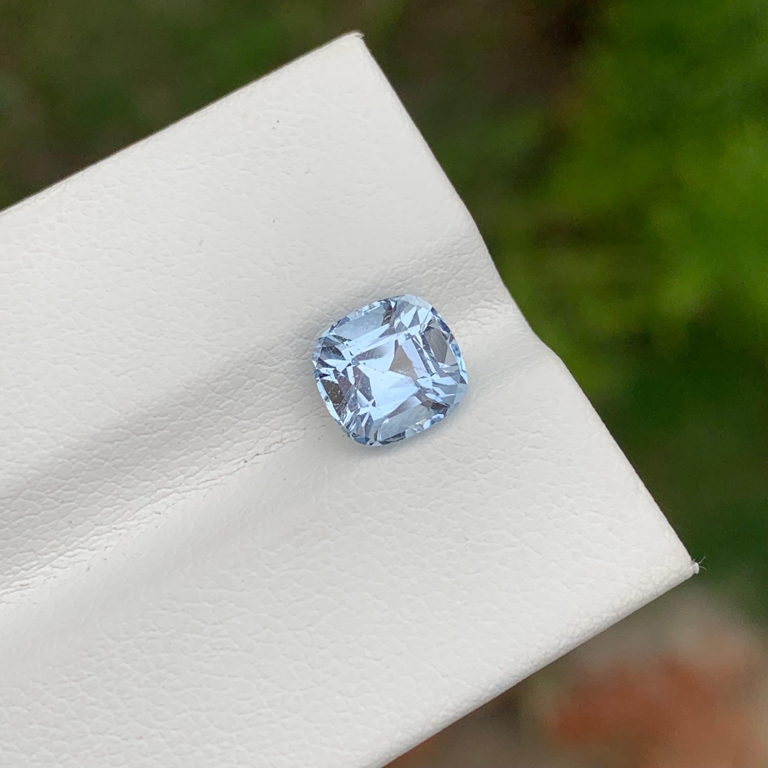 1,75 Karat Hübscher loser Goshenit Kissenform Edelstein aus der Erde Mine (Kissenschliff) im Angebot