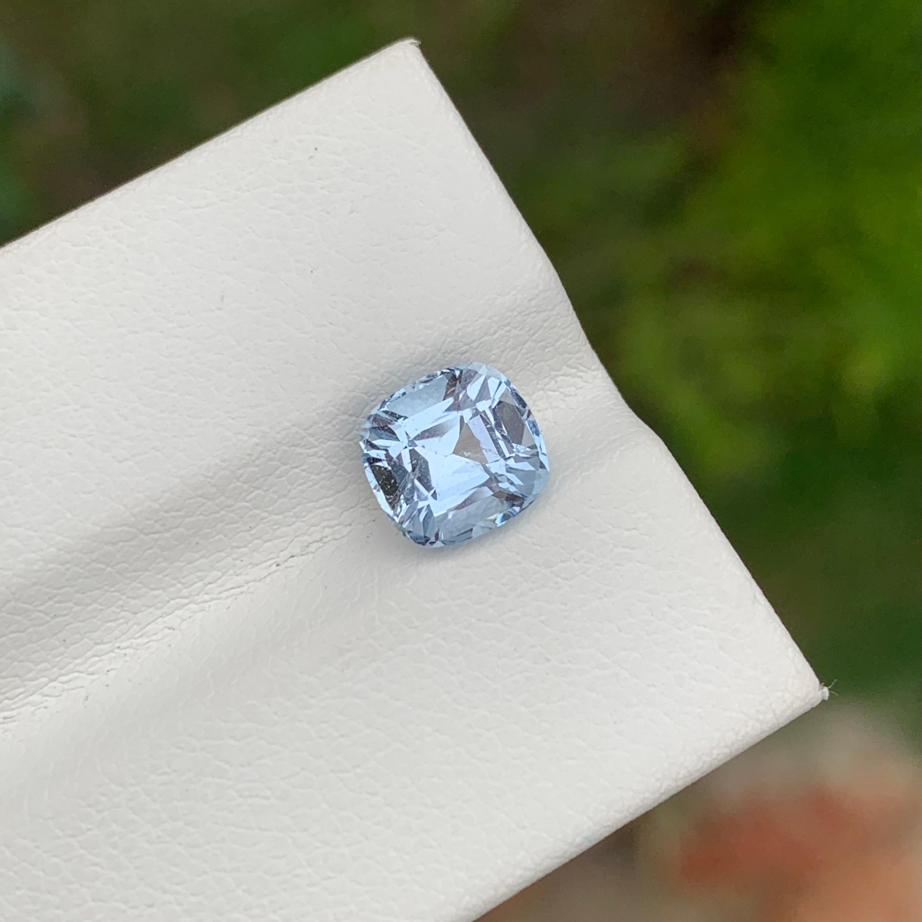 1,75 Karat Hübscher loser Goshenit Kissenform Edelstein aus der Erde Mine für Damen oder Herren im Angebot