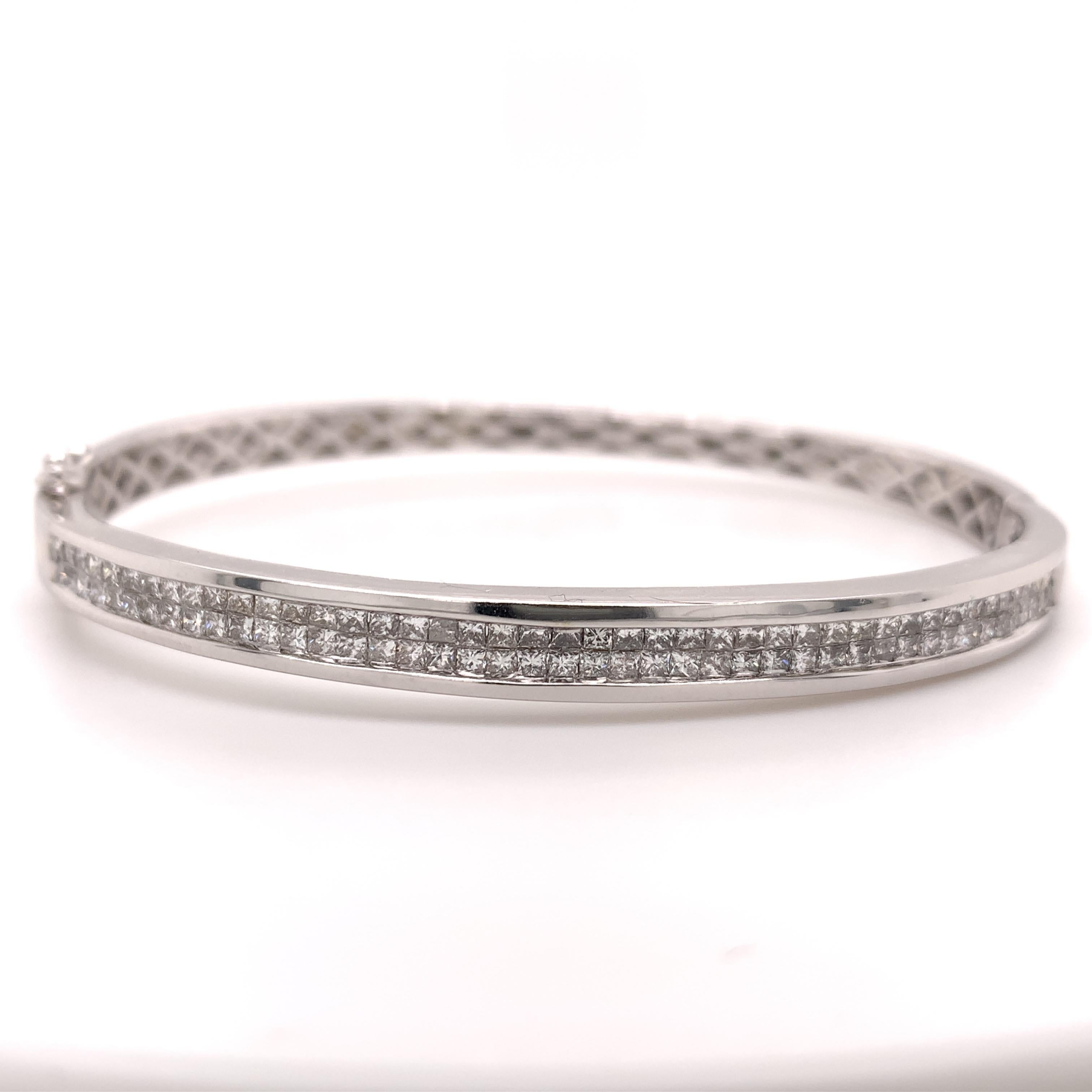 Contemporary 1.75 Carat Princes Cut Diamond Bangle Bracelet