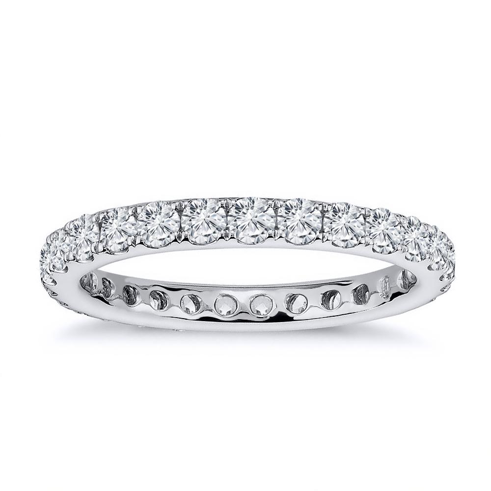 Im Angebot: 1,75 Karat Rundschliff Eternity Natural Diamond Band 4-Zacken-Fassung () 4