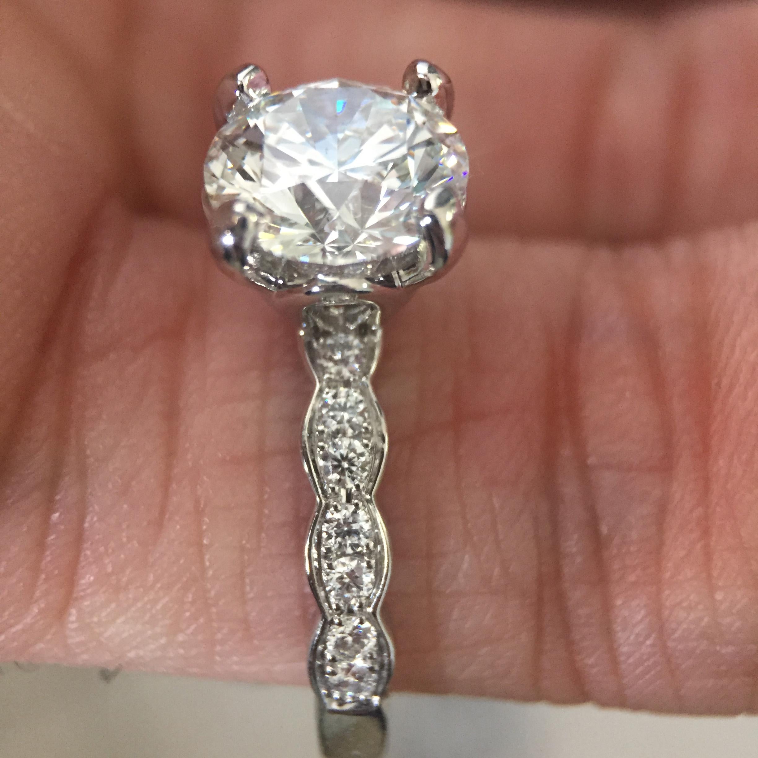 1,75 Karat Runder H VS2 Diamant Halo Verlobungsring 14 Karat, Ben Dannie (Moderne) im Angebot