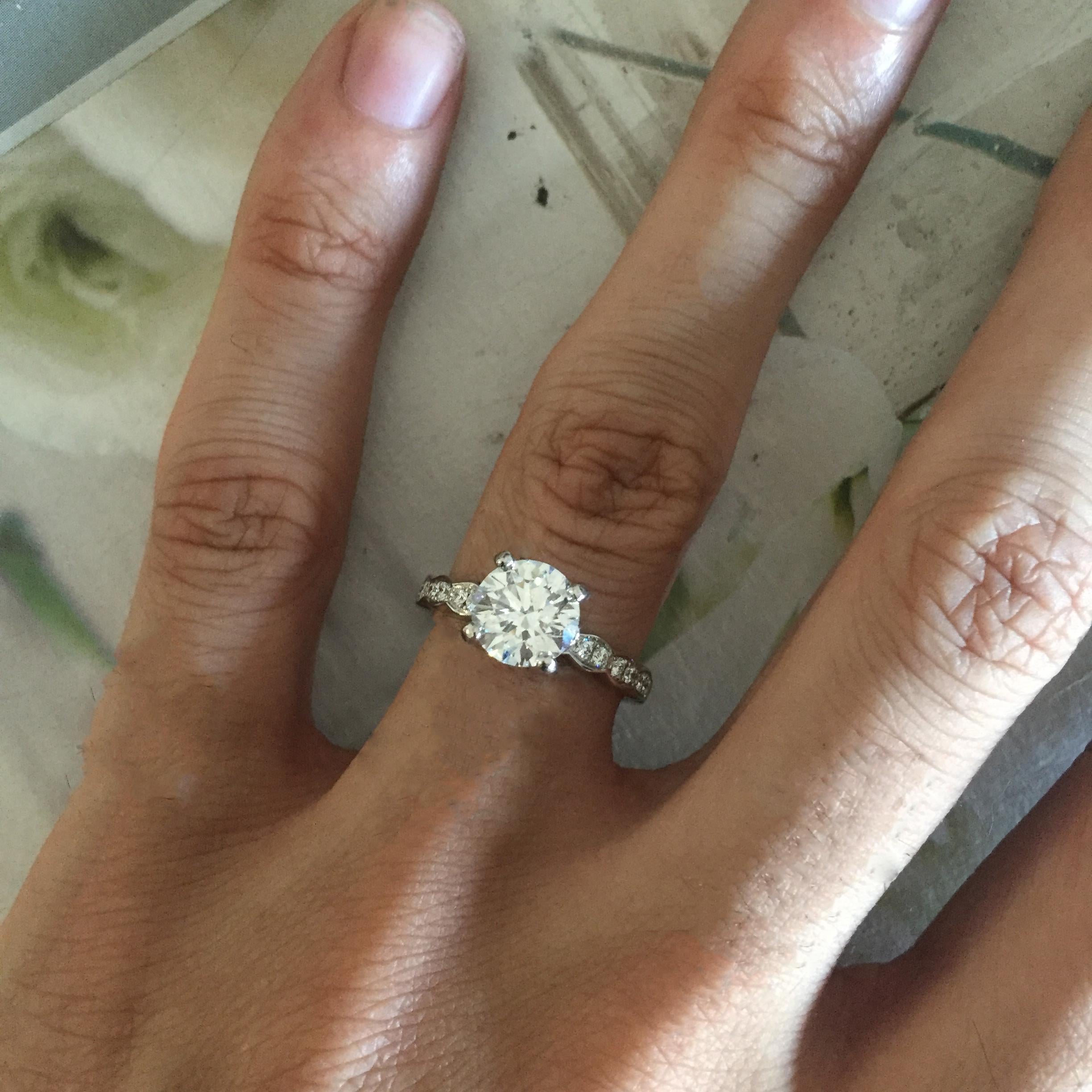 1,75 Karat Runder H VS2 Diamant Halo Verlobungsring 14 Karat, Ben Dannie (Rundschliff) im Angebot