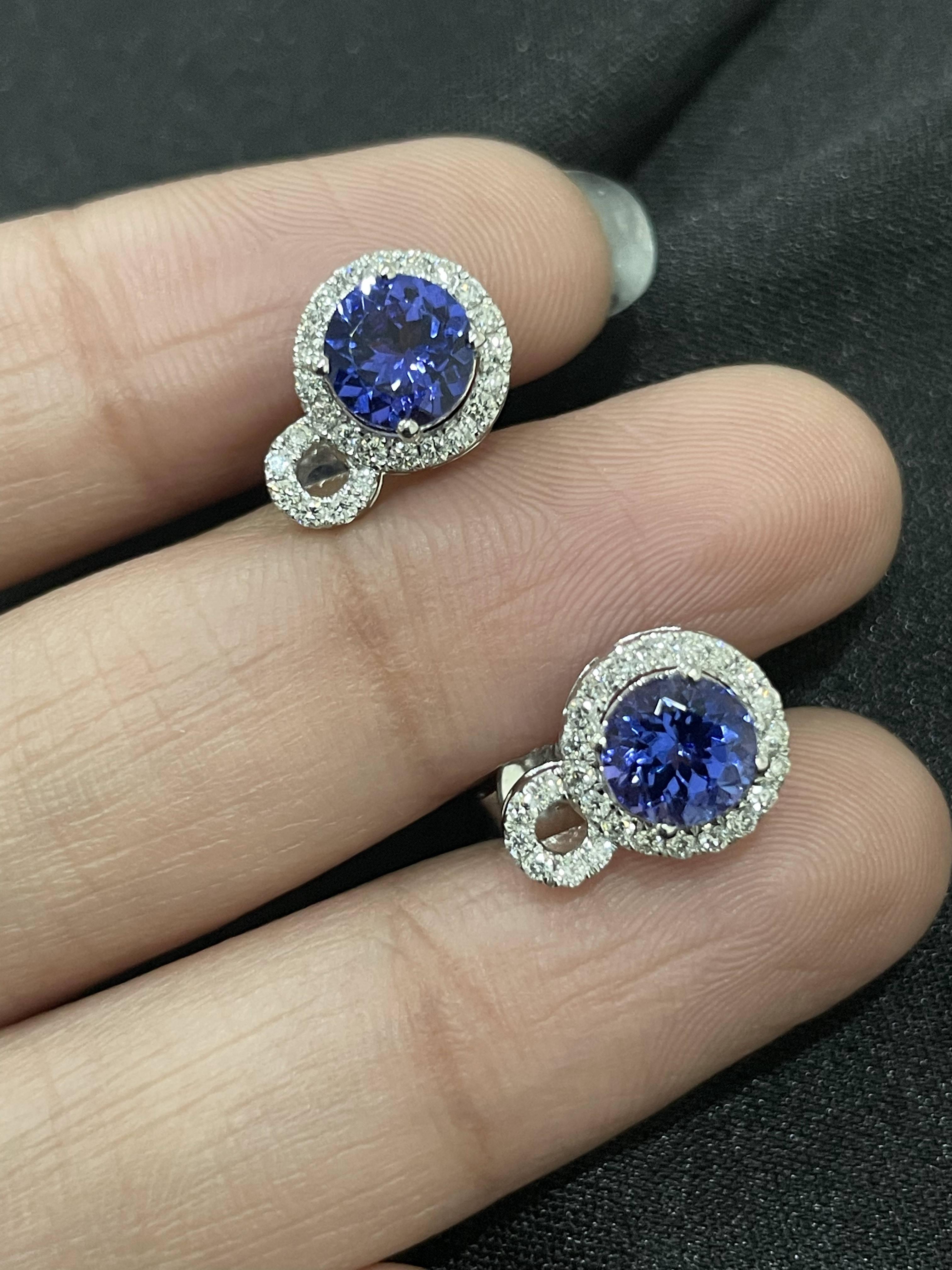 Round Cut 1.75 Carat Tanzanite Stud Earrings with Fine Diamonds in 18K White Gold For Sale