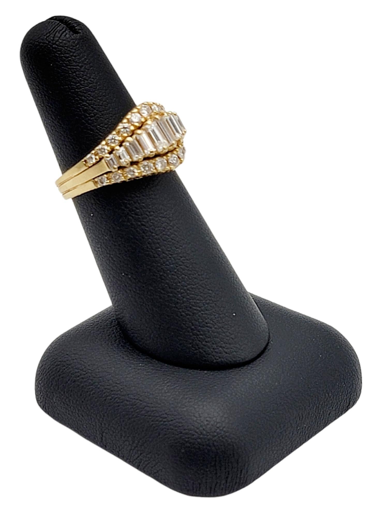 1,75 Karat Gesamt Baguette und runder Diamant 3 Row Band Ring 18 Karat Gelbgold 4