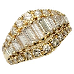 1,75 Karat Gesamt Baguette und runder Diamant 3 Row Band Ring 18 Karat Gelbgold