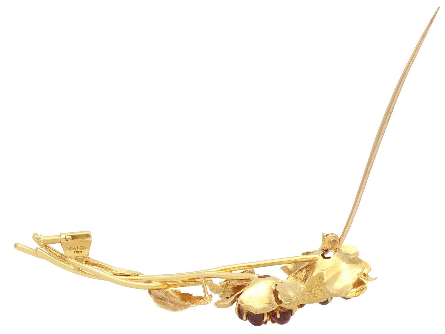 Femenino o masculino Broche vintage Liberty de oro amarillo con turmalina y diamantes de 1,75 quilates en venta