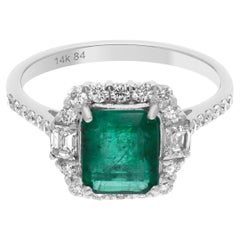 Bague en or blanc 14 carats avec émeraude de Zambie de 1,75 carat et diamants de 0,70 carat