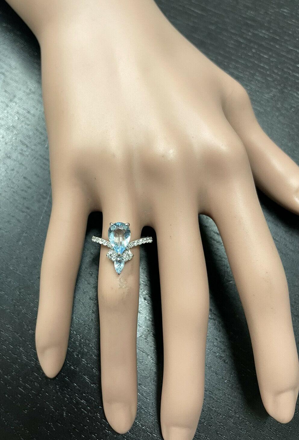 Women's 1.75 Carats Natural Aquamarine and Diamond 14K Solid White Gold Ring For Sale