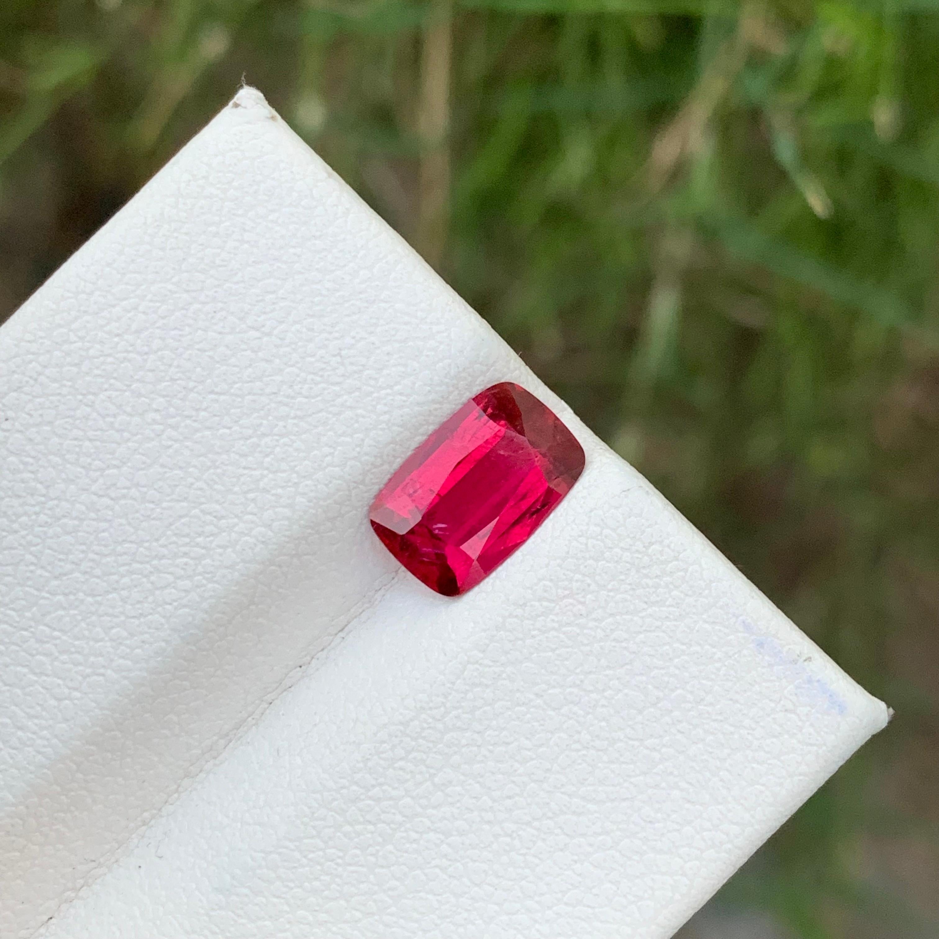 Aesthetic Movement 1.75 Carats Natural Loose Red Rubellite Tourmaline Oval Cushion Shape  For Sale