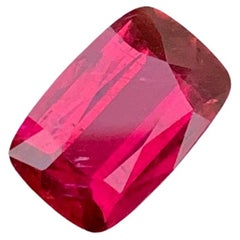 Tourmaline rouge rubellite naturelle en forme de coussin ovale de 1,75 carat 