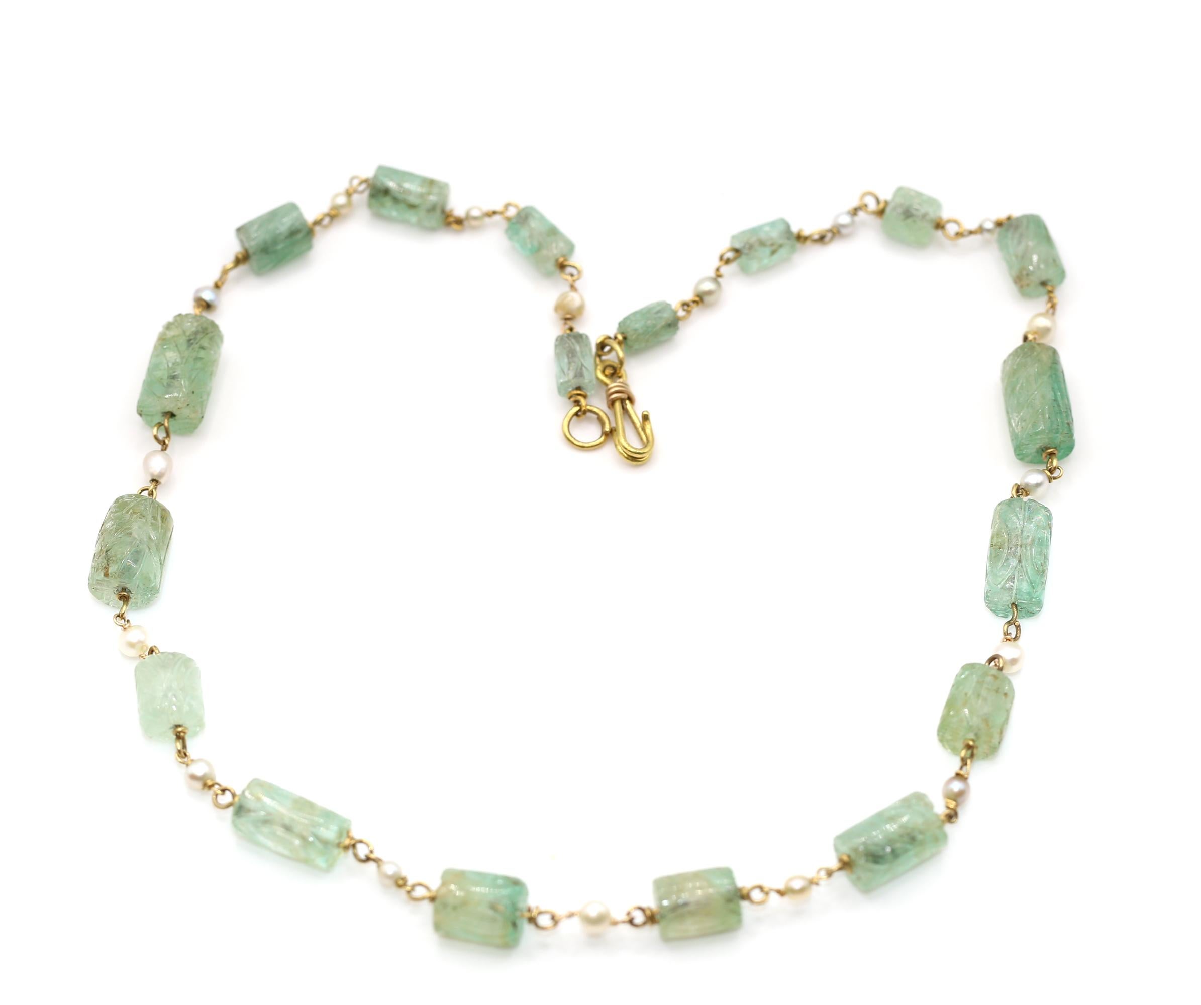 Collier de 175 ct d'émeraudes naturelles de Colombie sculptées et de perles, 1900 en vente 9