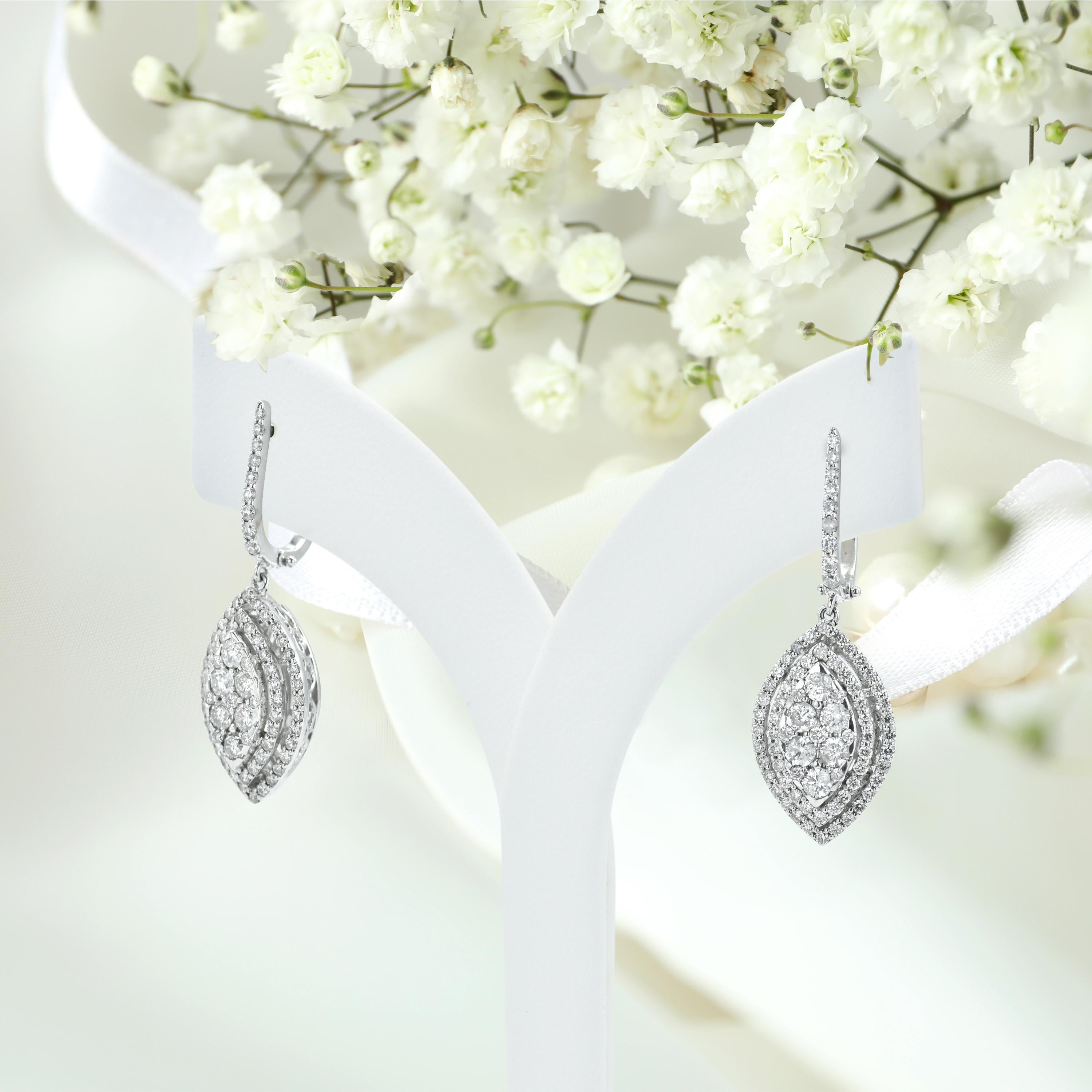 Modern 1.75ct Diamond Marquise Drop Earrings in 18k Gold For Sale