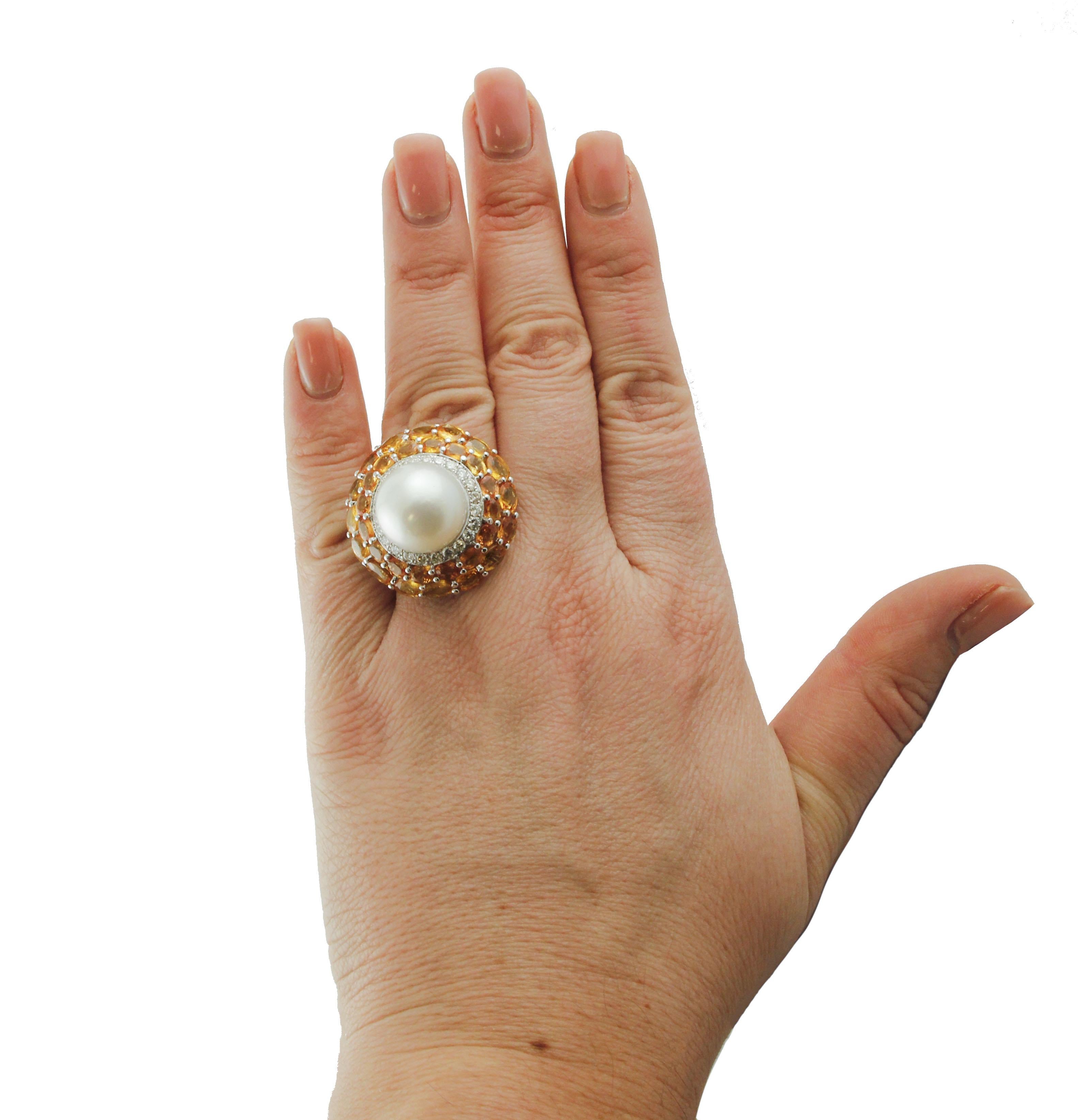 Diamonds, Yellow Sapphires, Pearl White Gold Cluster Ring In Excellent Condition In Marcianise, Marcianise (CE)