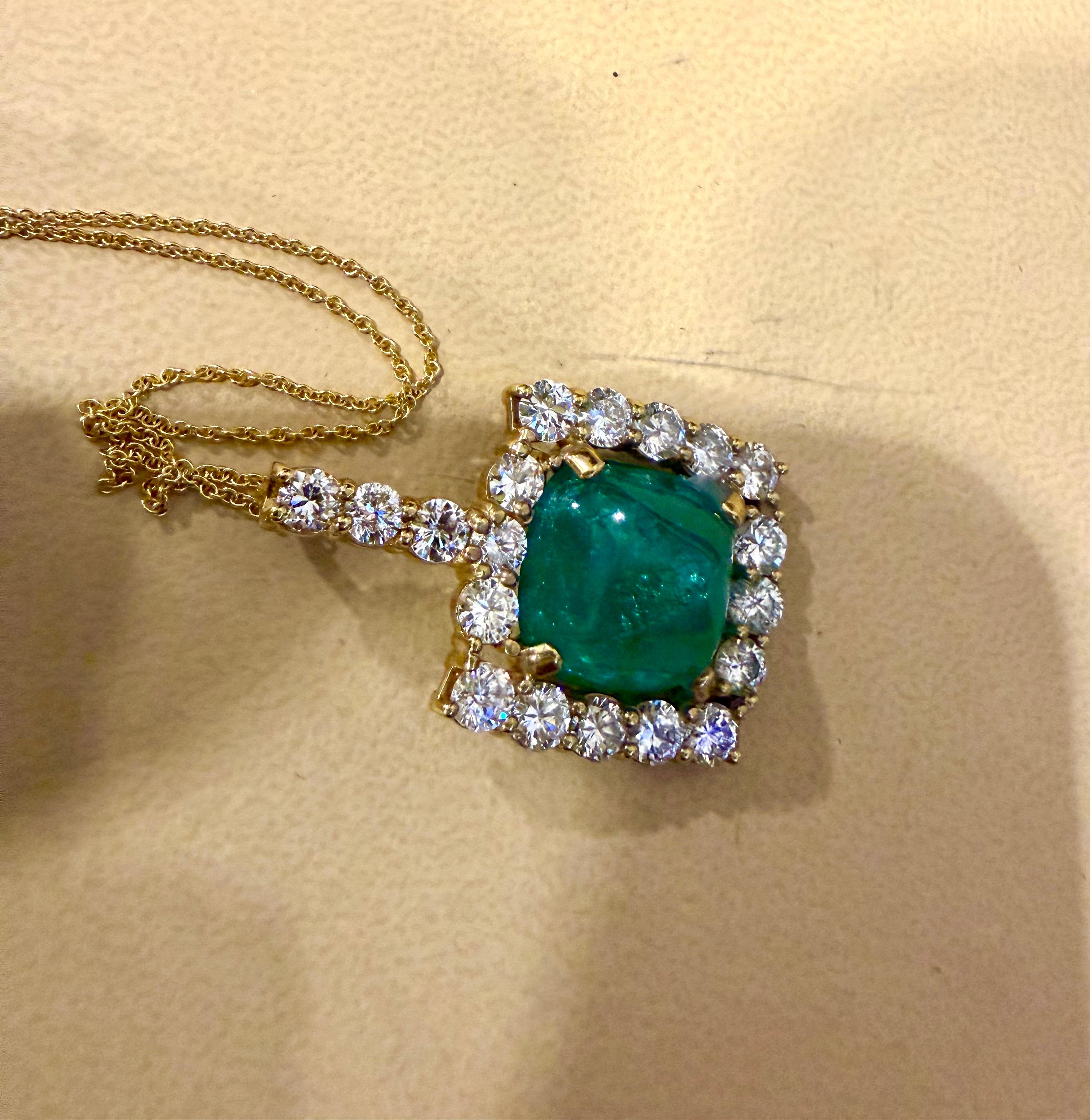 17,5 Karat Zuckerhut Cabochon kolumbianischer Smaragd & 5,7 Karat Diamant Halskette 14KYG im Zustand „Hervorragend“ im Angebot in New York, NY