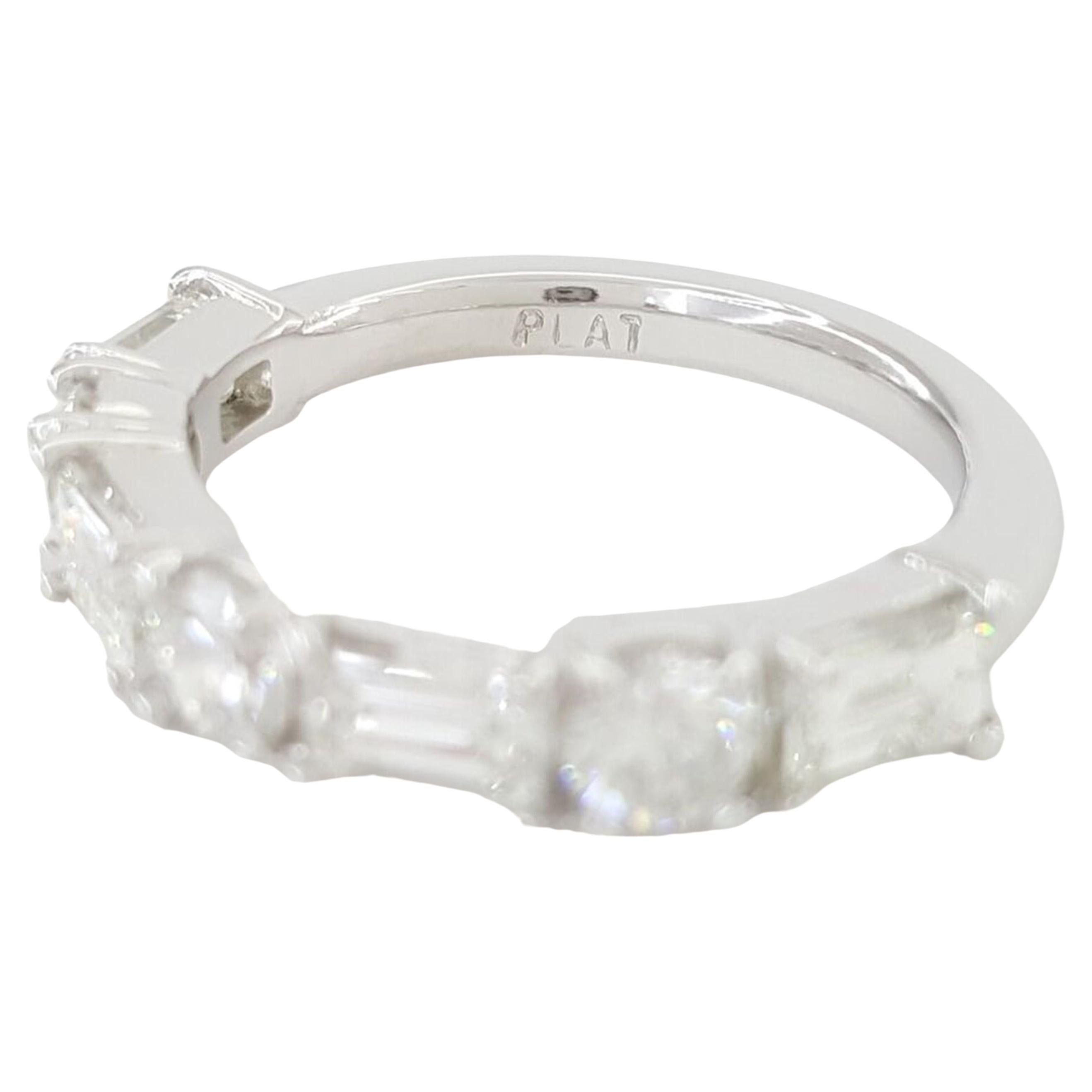 1,75 ct Gesamtgewicht Runder Brillant & Baguetteschliff Diamant Ehering (Rundschliff)