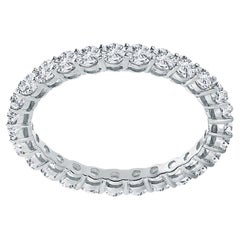 1,75 ct. Tw. Eternity-Ring mit natürlichen Diamanten im Rundschliff in Shared Prong