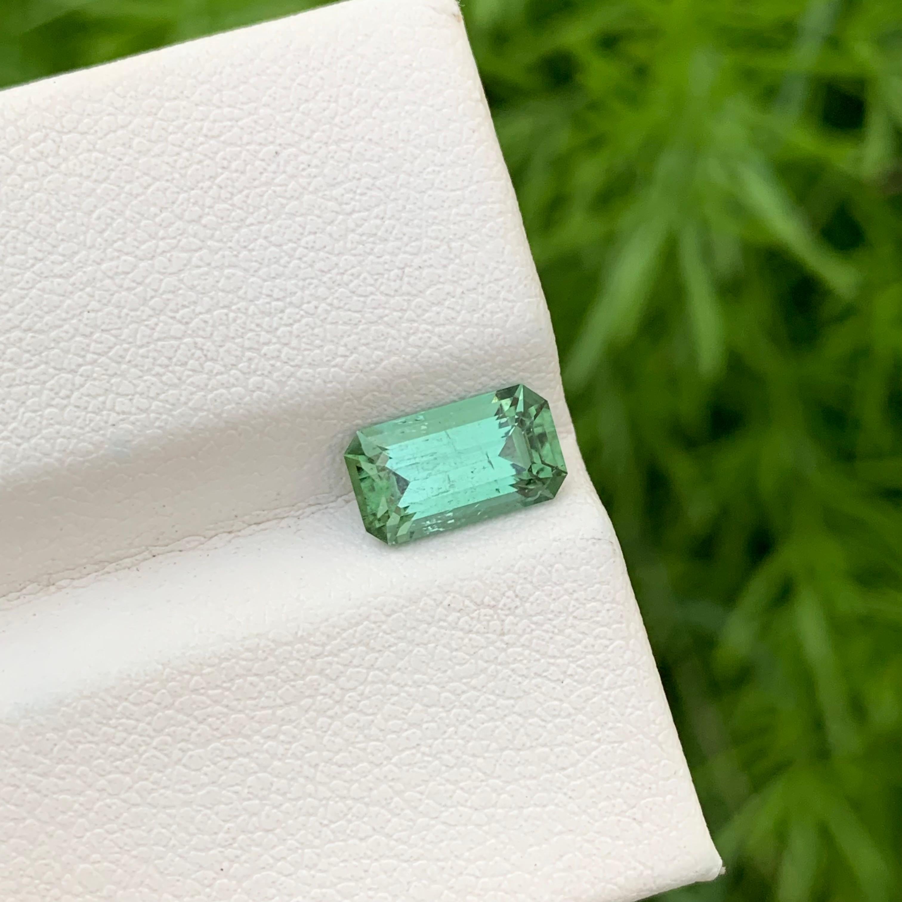 Art Nouveau 1.75 Cts Natural Loose Mint Green Tourmaline Emerald Shape Ring Gem  For Sale