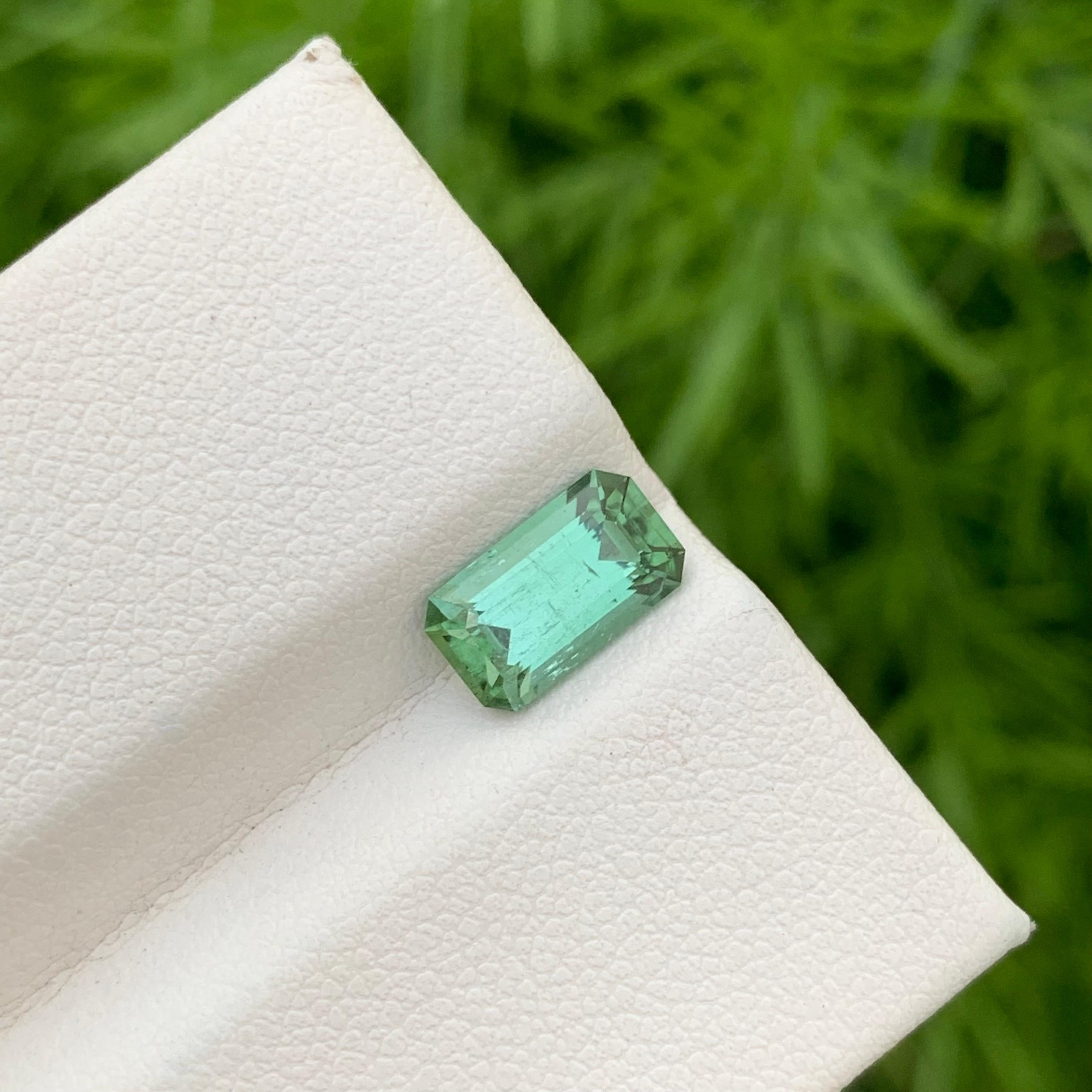 1.75 Cts Natural Loose Mint Green Tourmaline Emerald Shape Ring Gem  In New Condition For Sale In Peshawar, PK