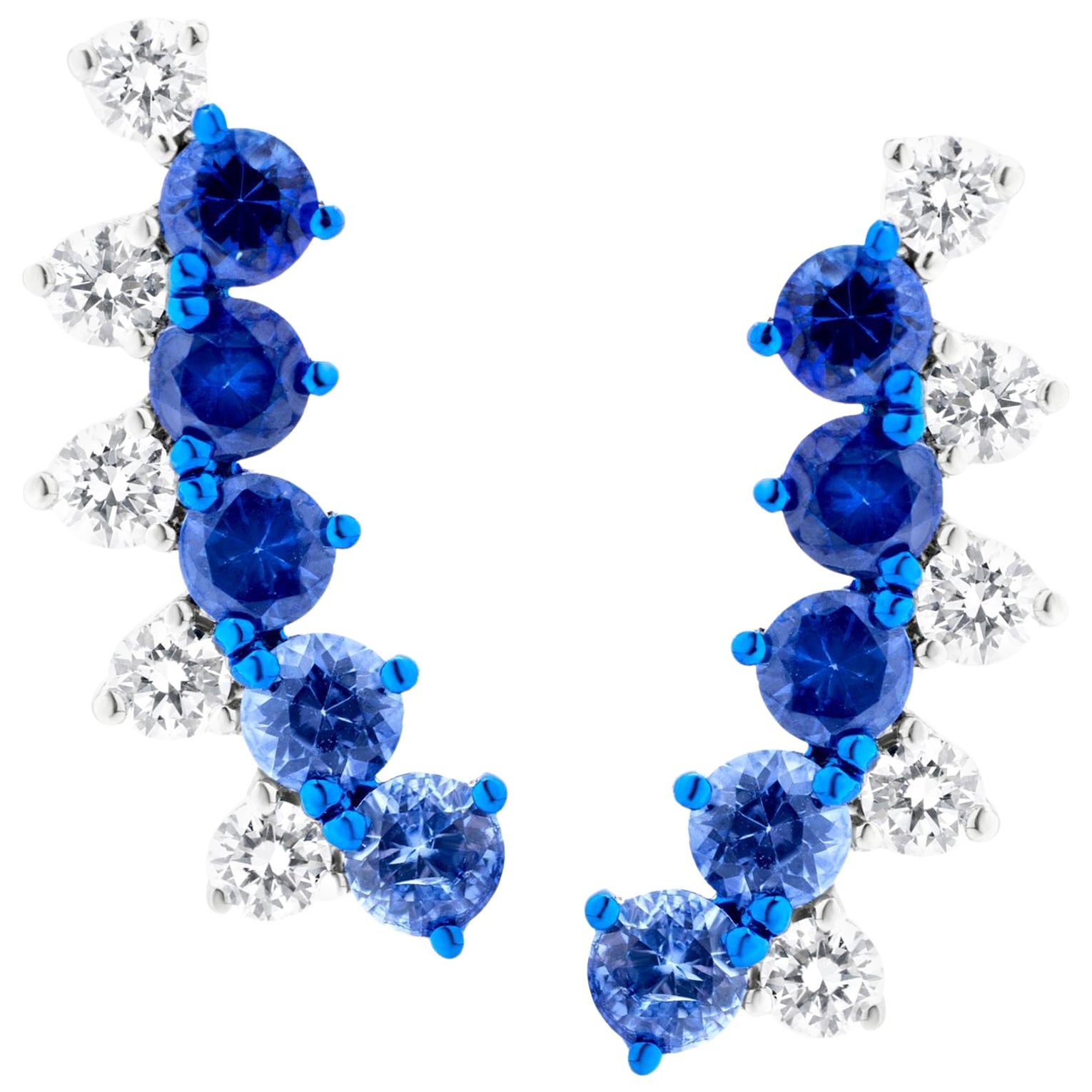 Orecchio con zaffiro blu naturale da 1,75 cttw e diamante Swarovski in oro bianco 18 carati in vendita