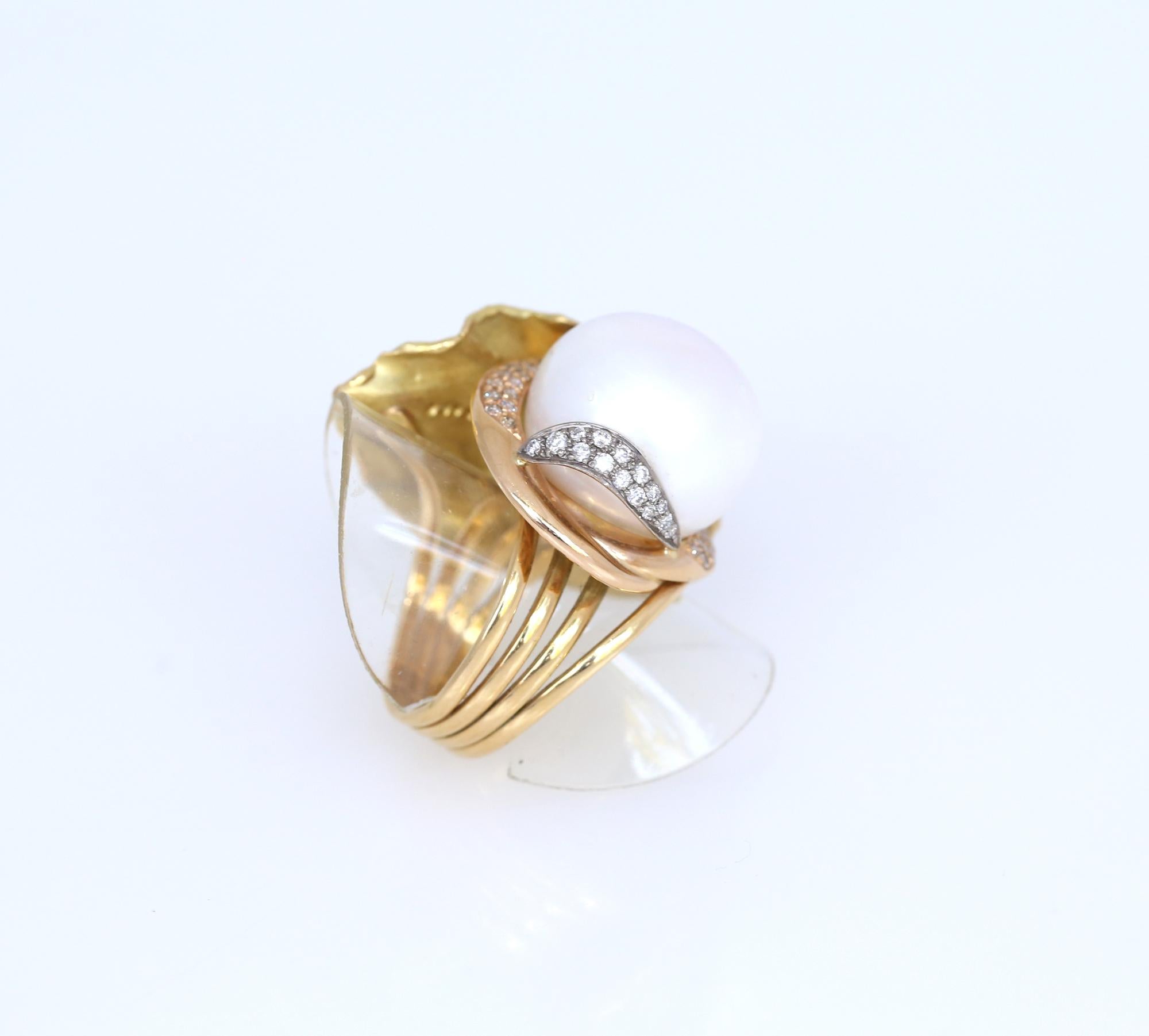 17,5 mm Perle Südseediamanten 18 K Gelbgold Blumenring, 1970 Damen im Angebot