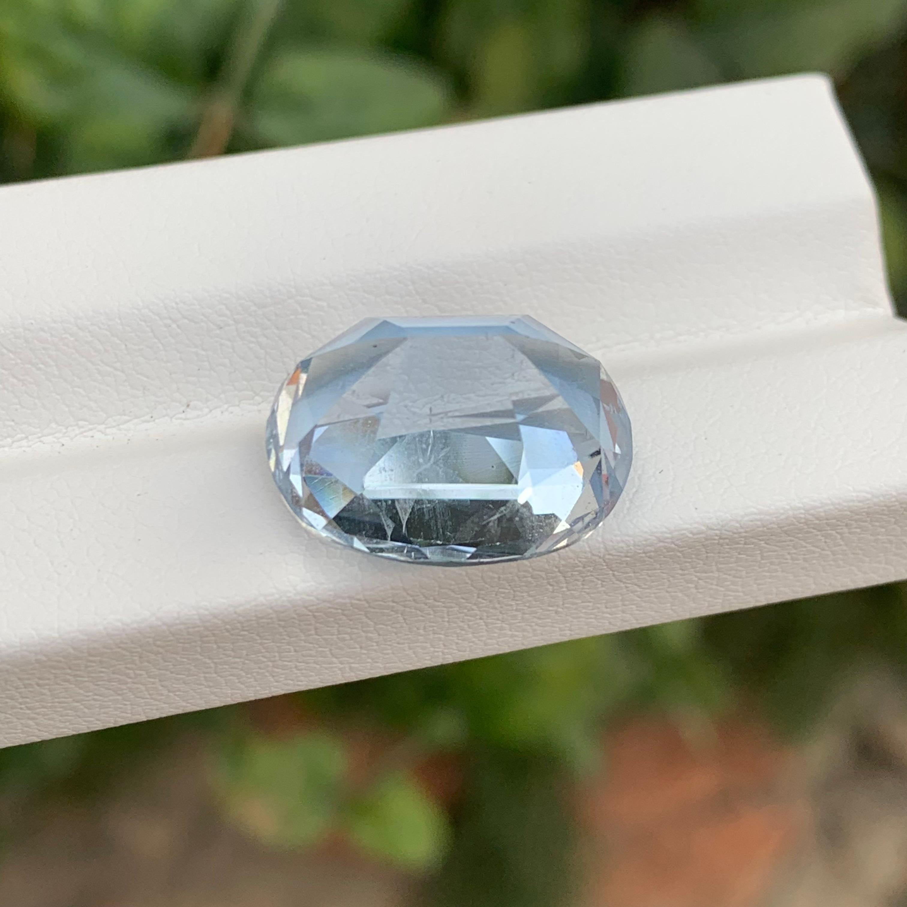 17,50 Karat Wunderschöner facettierter Santa-Maria-Aquamarin in ovaler Form für Damen oder Herren im Angebot