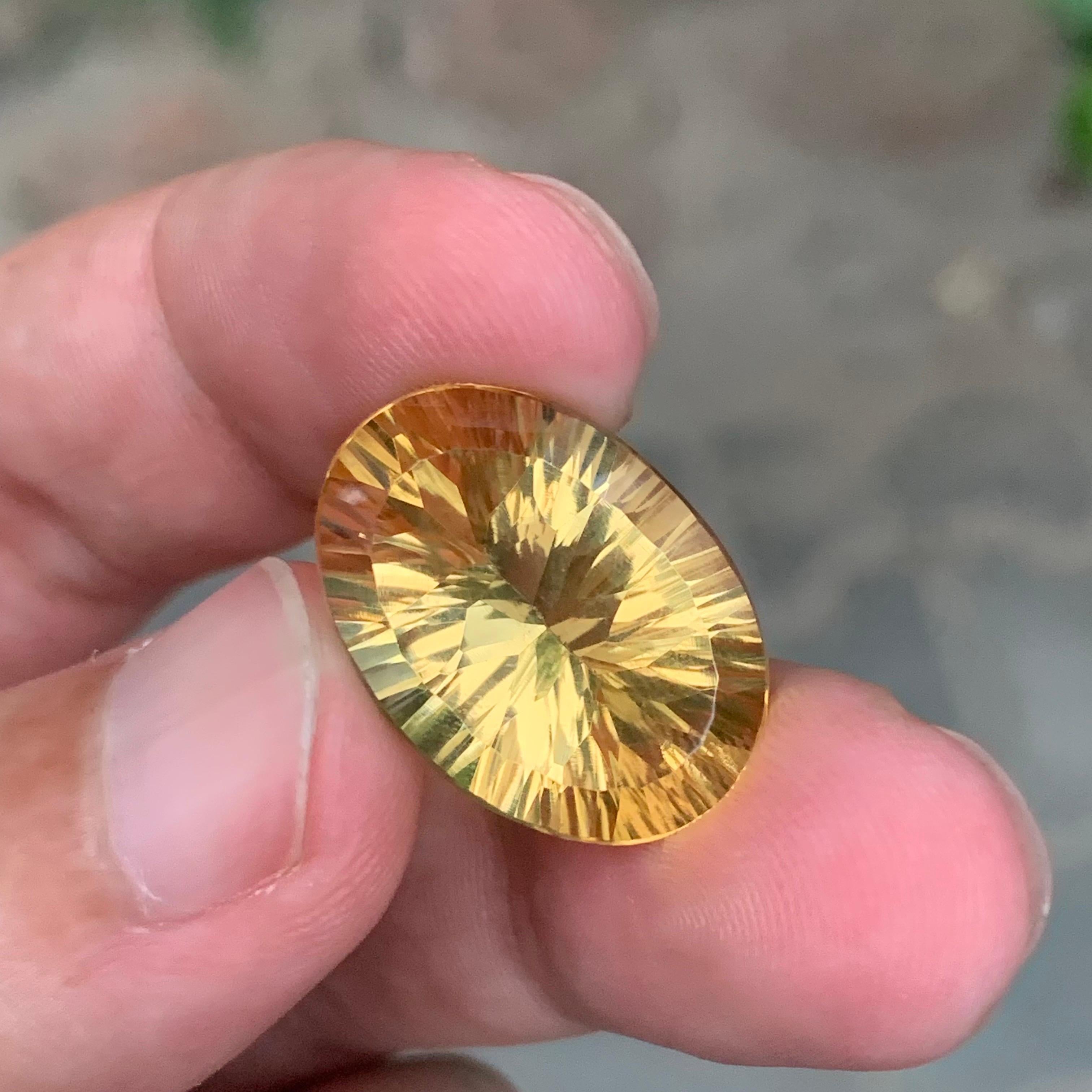 17.50 Carat Natural Loose Citrine Oval Shape Brazilian Gemstone (Citrine brésilienne en vrac de forme ovale) Neuf - En vente à Peshawar, PK
