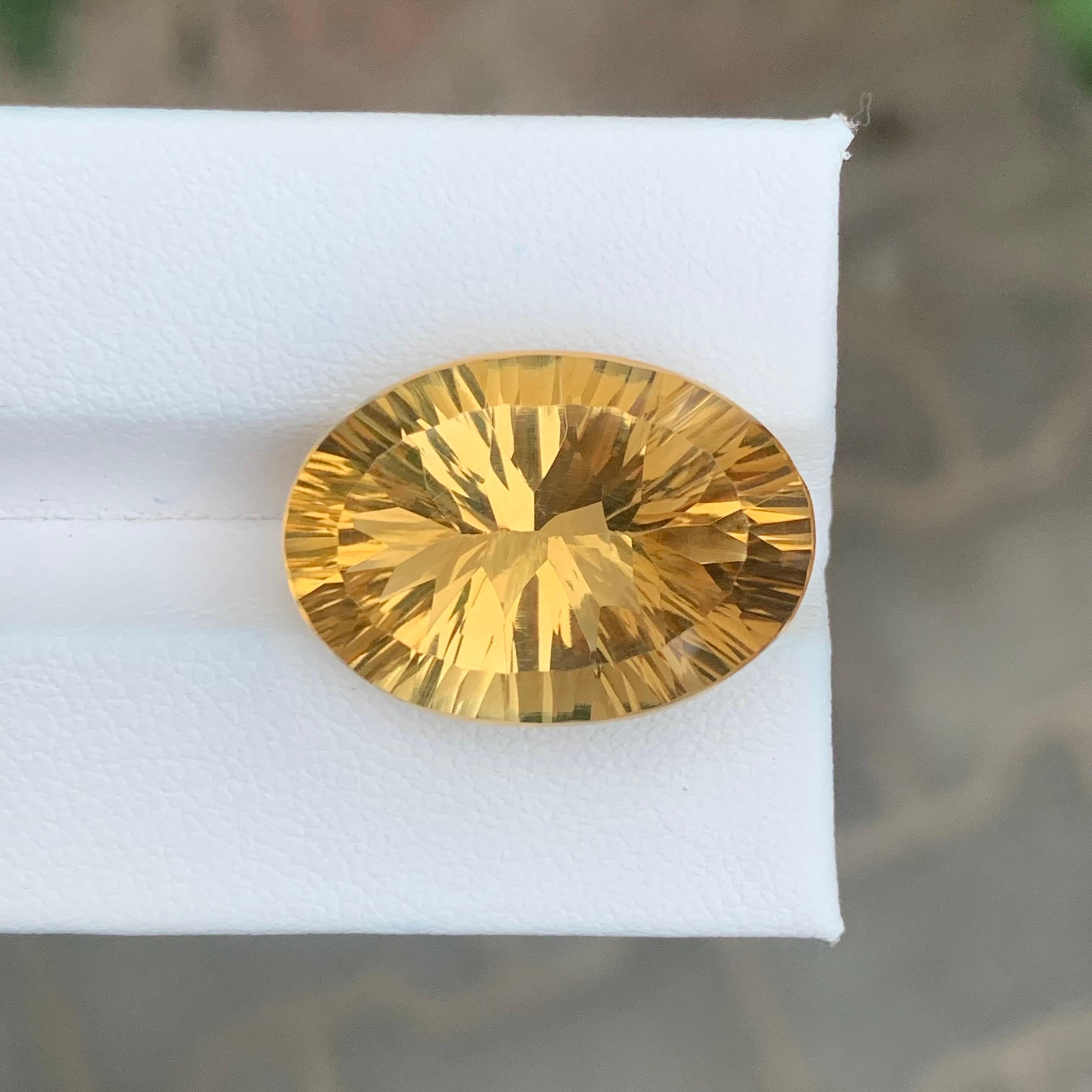17.50 Carat Natural Loose Citrine Oval Shape Brazilian Gemstone (Citrine brésilienne en vrac de forme ovale) en vente 3