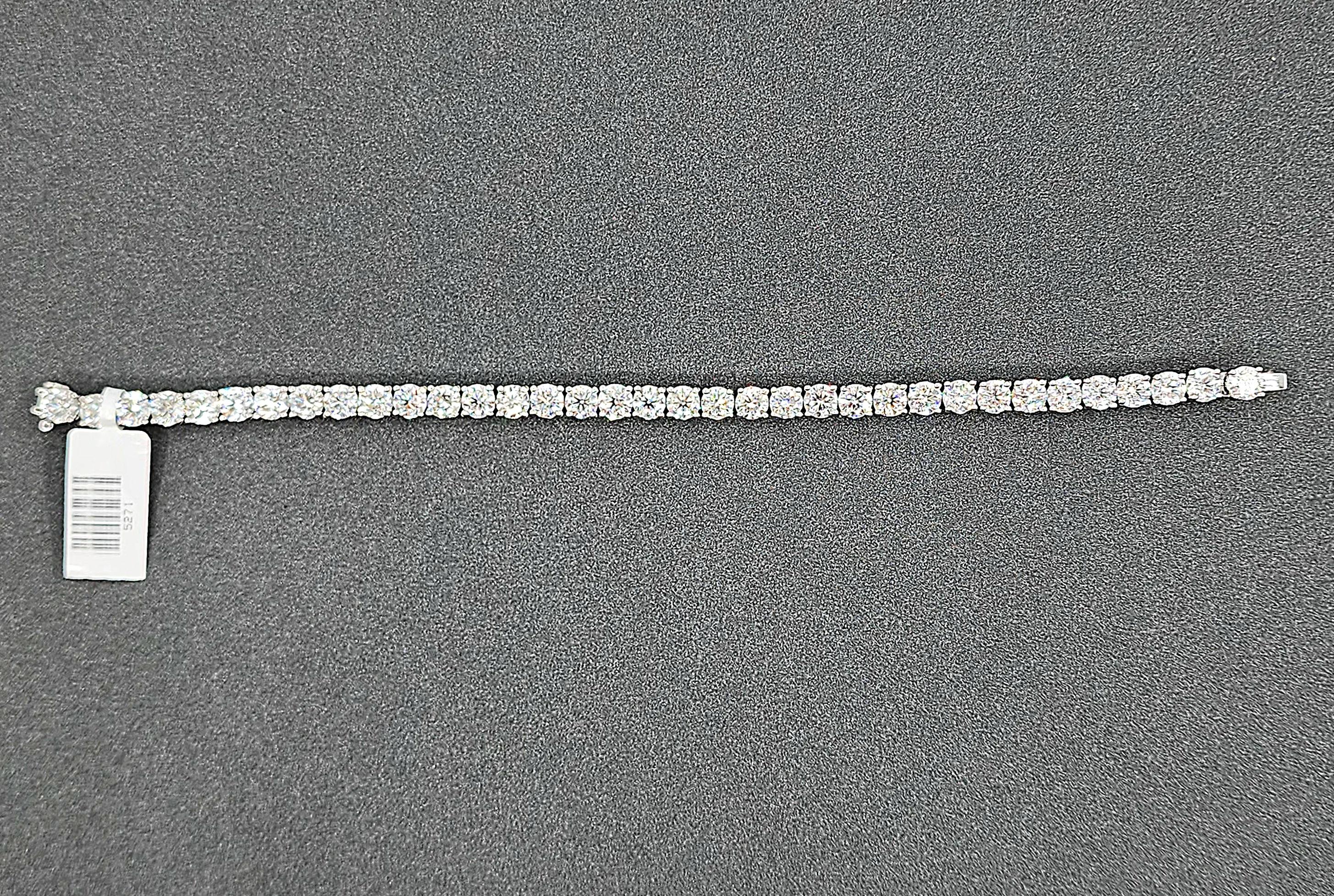 Bracelet tennis en platine avec diamants de 17.50 carats Unisexe en vente