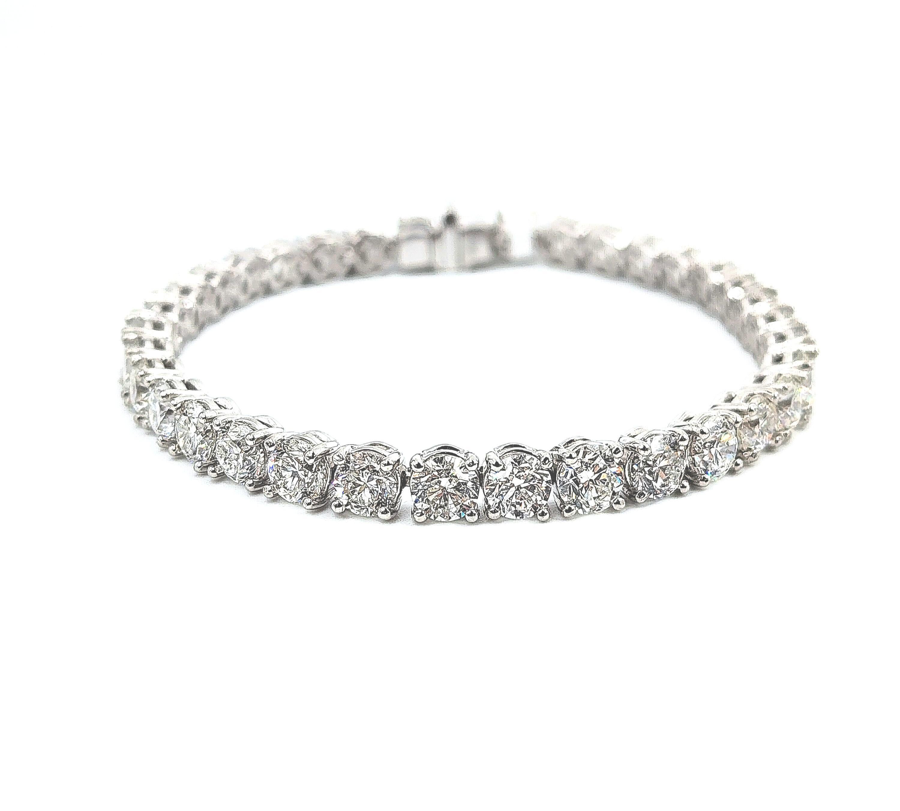 Bracelet tennis en platine avec diamants de 17.50 carats en vente 4