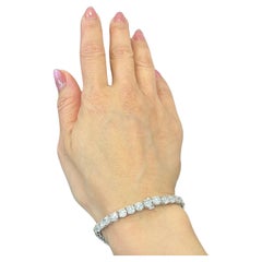 Bracelet tennis en platine avec diamants de 17.50 carats