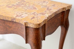 1750 Pair of important consoles in walnut burl and roman marble