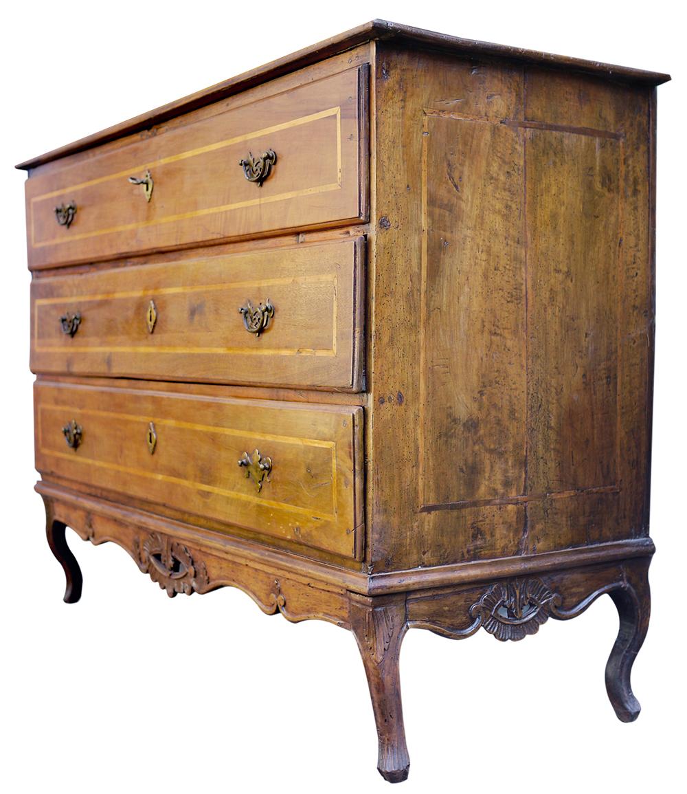 Louis XV Walnut Chest of Drawers - Venice 1750 Commode For Sale