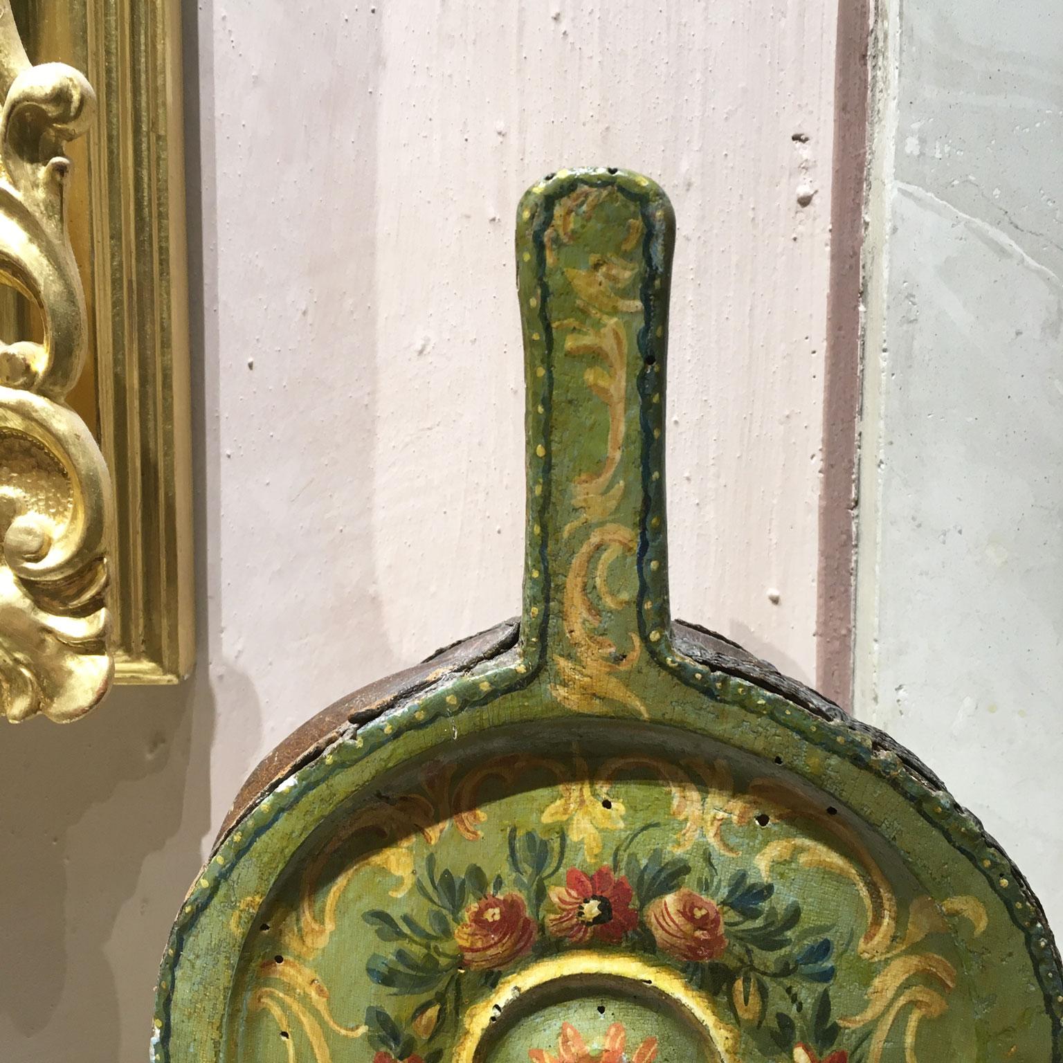 1750 Venecia Italia Fuelle de chimenea de madera lacada en verde con flores Italiano en venta