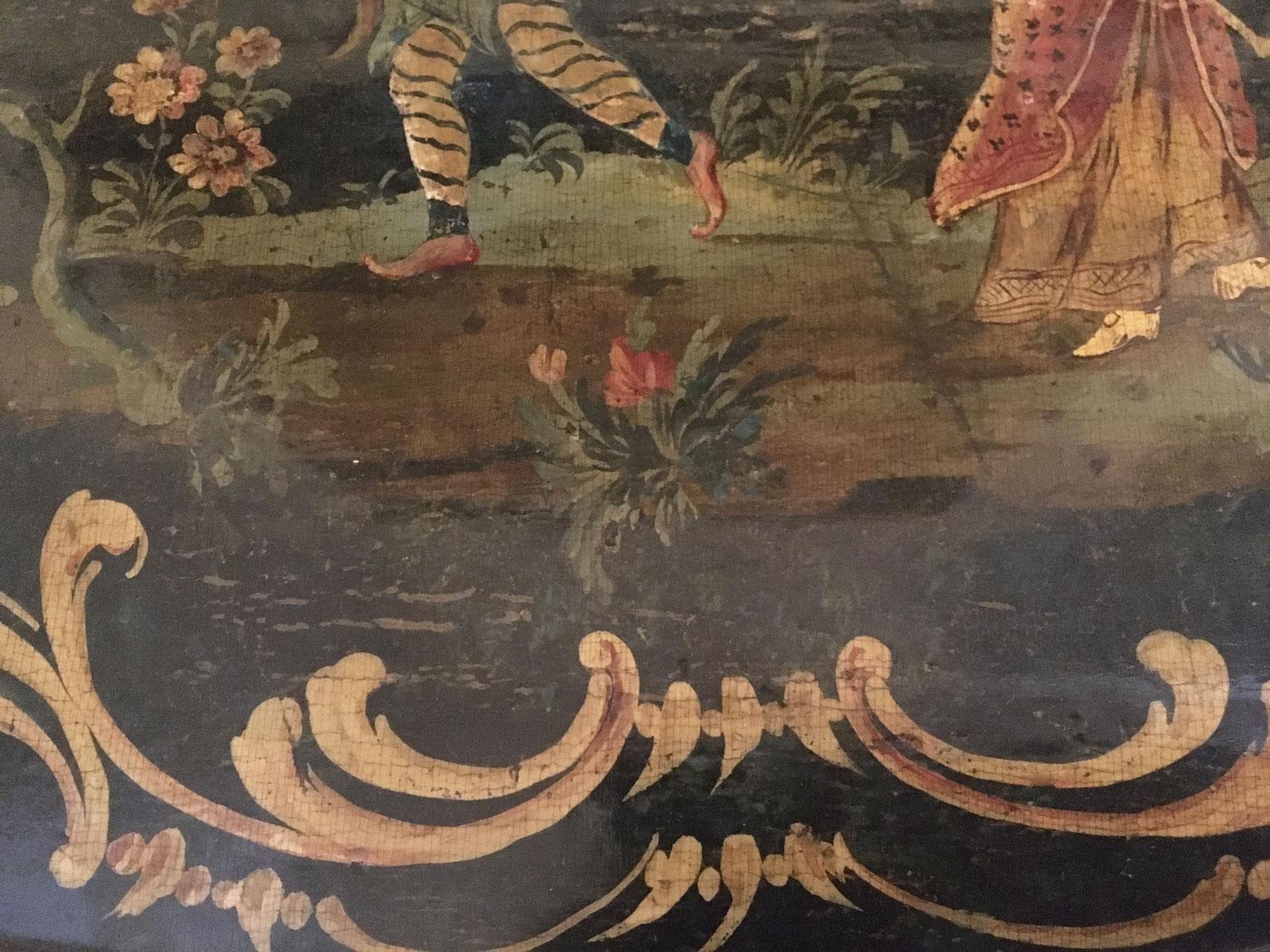 1750 Venezia Italien Grün lackiertes Holztablett mit chinesischen Figuren im Angebot 3